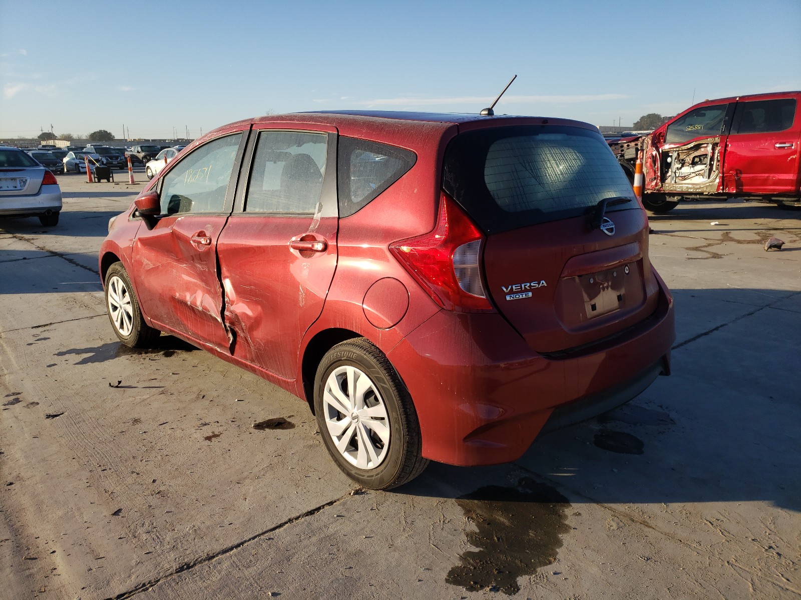 Photo 2 VIN: 3N1CE2CP1JL369895 - NISSAN VERSA NOTE 