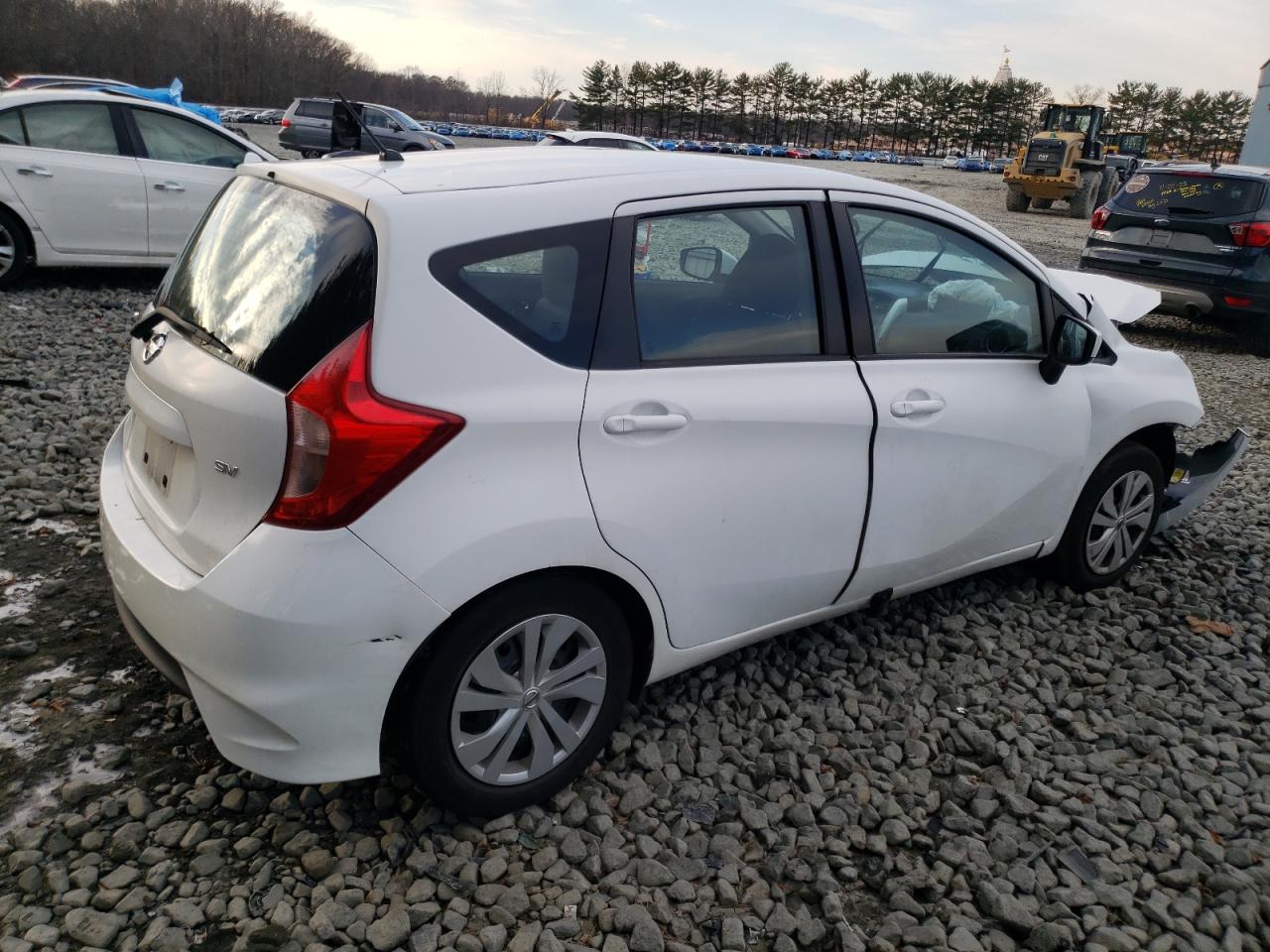 Photo 2 VIN: 3N1CE2CP1KL355240 - NISSAN VERSA 