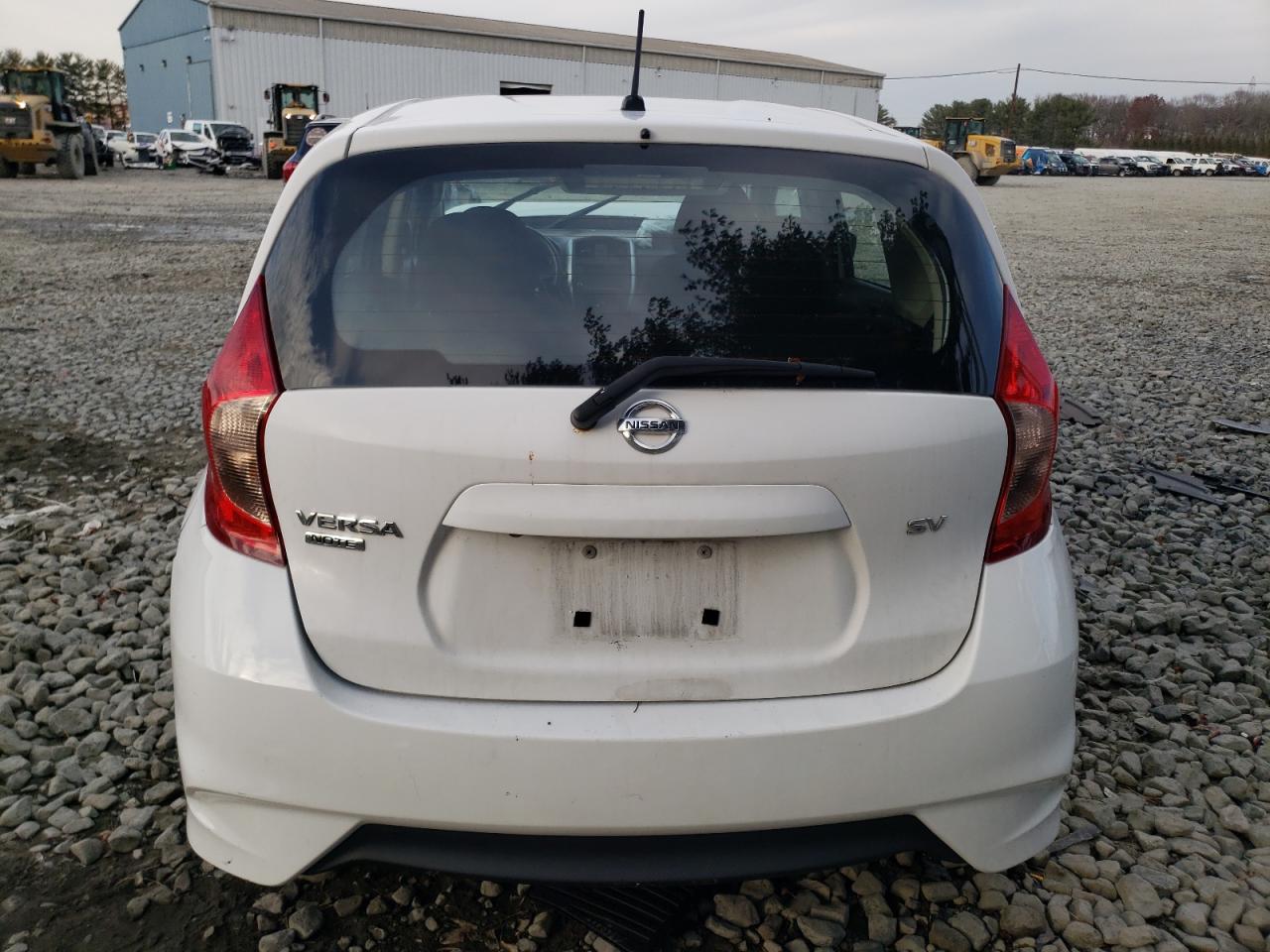 Photo 5 VIN: 3N1CE2CP1KL355240 - NISSAN VERSA 