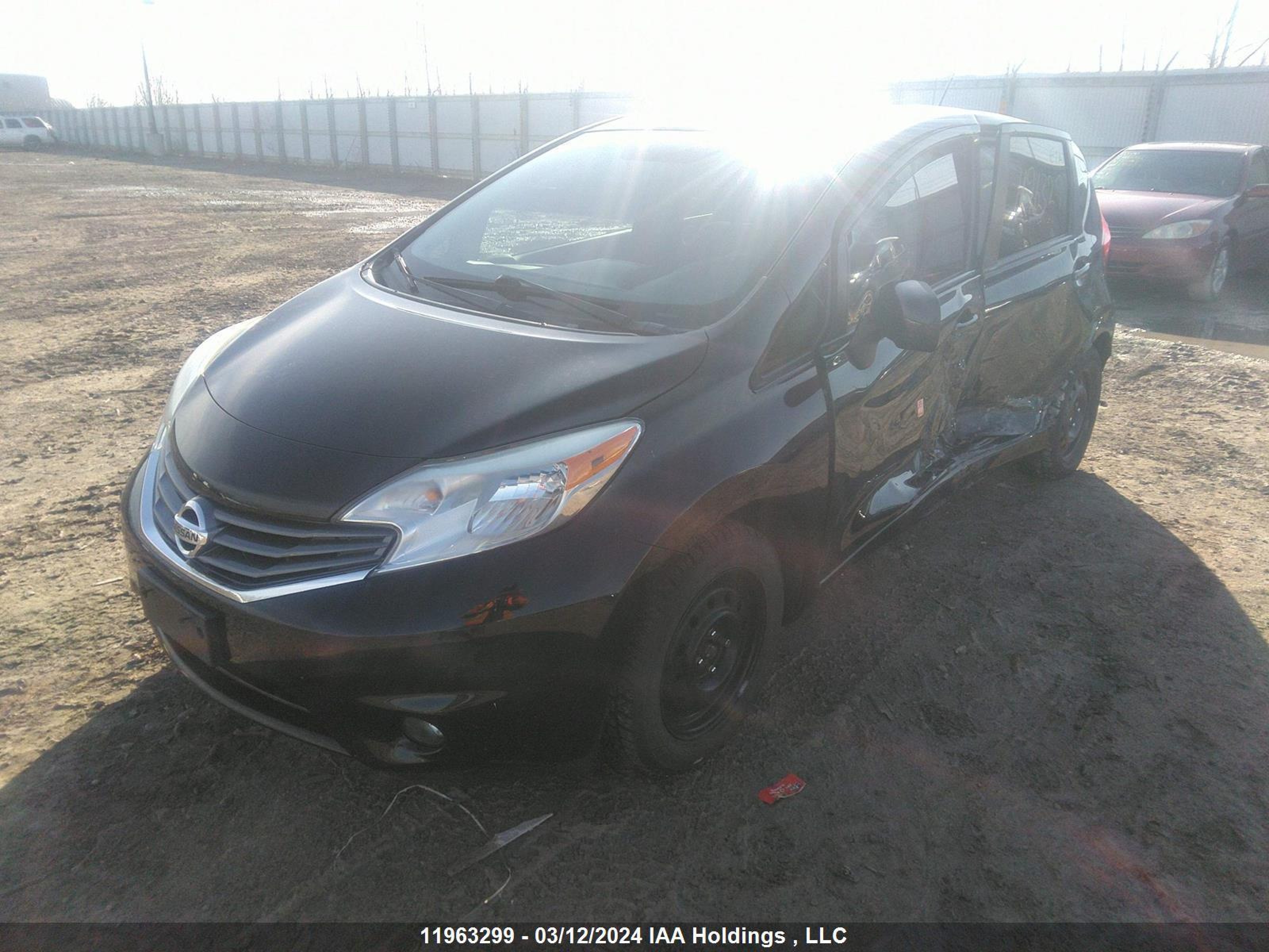 Photo 1 VIN: 3N1CE2CP2EL400674 - NISSAN VERSA 