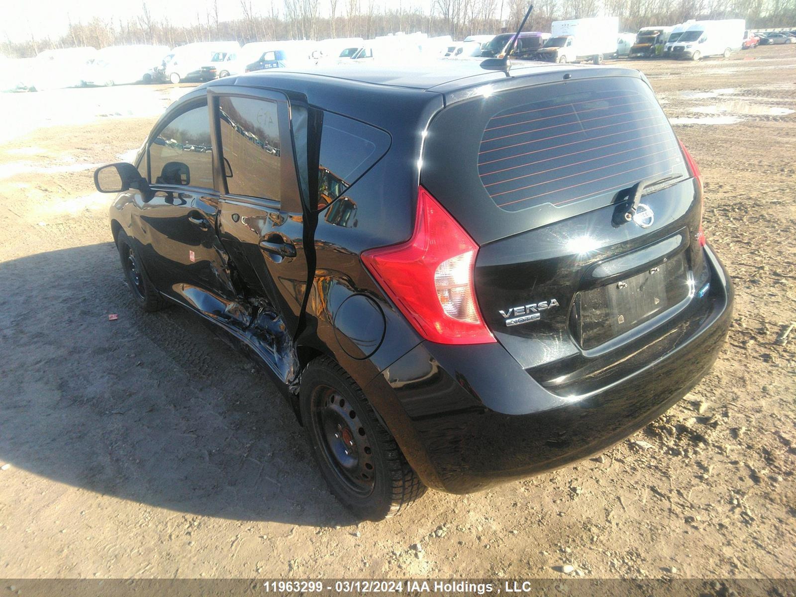 Photo 2 VIN: 3N1CE2CP2EL400674 - NISSAN VERSA 