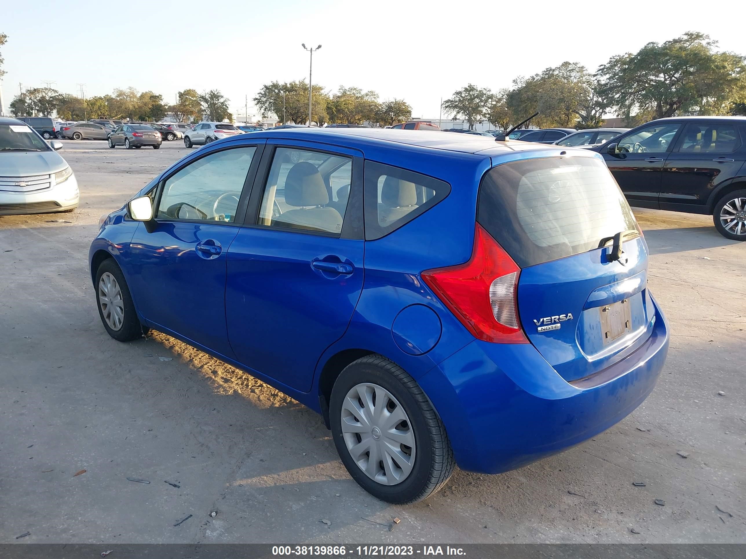 Photo 2 VIN: 3N1CE2CP2FL400630 - NISSAN VERSA 