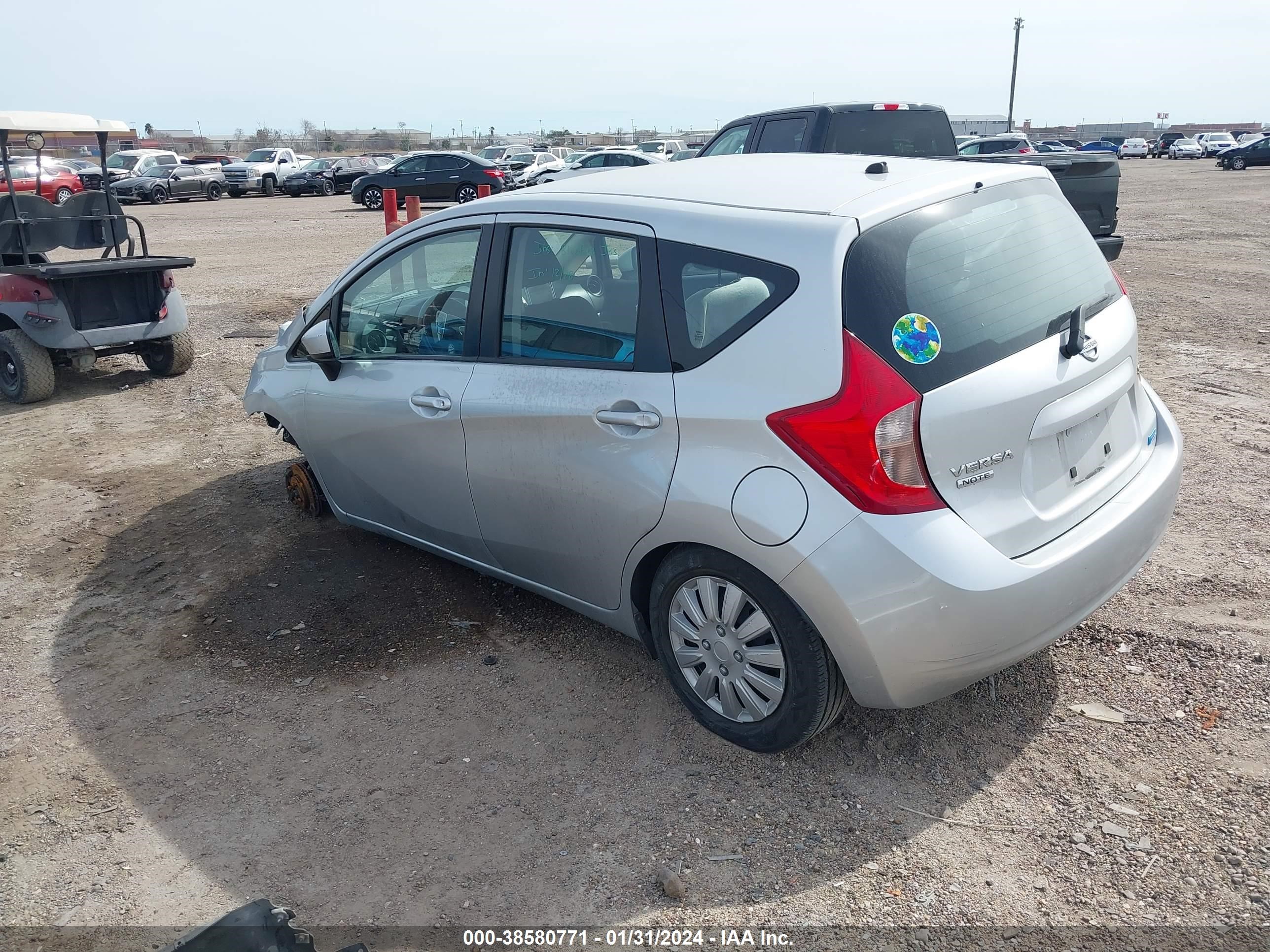 Photo 2 VIN: 3N1CE2CP2FL407335 - NISSAN VERSA 