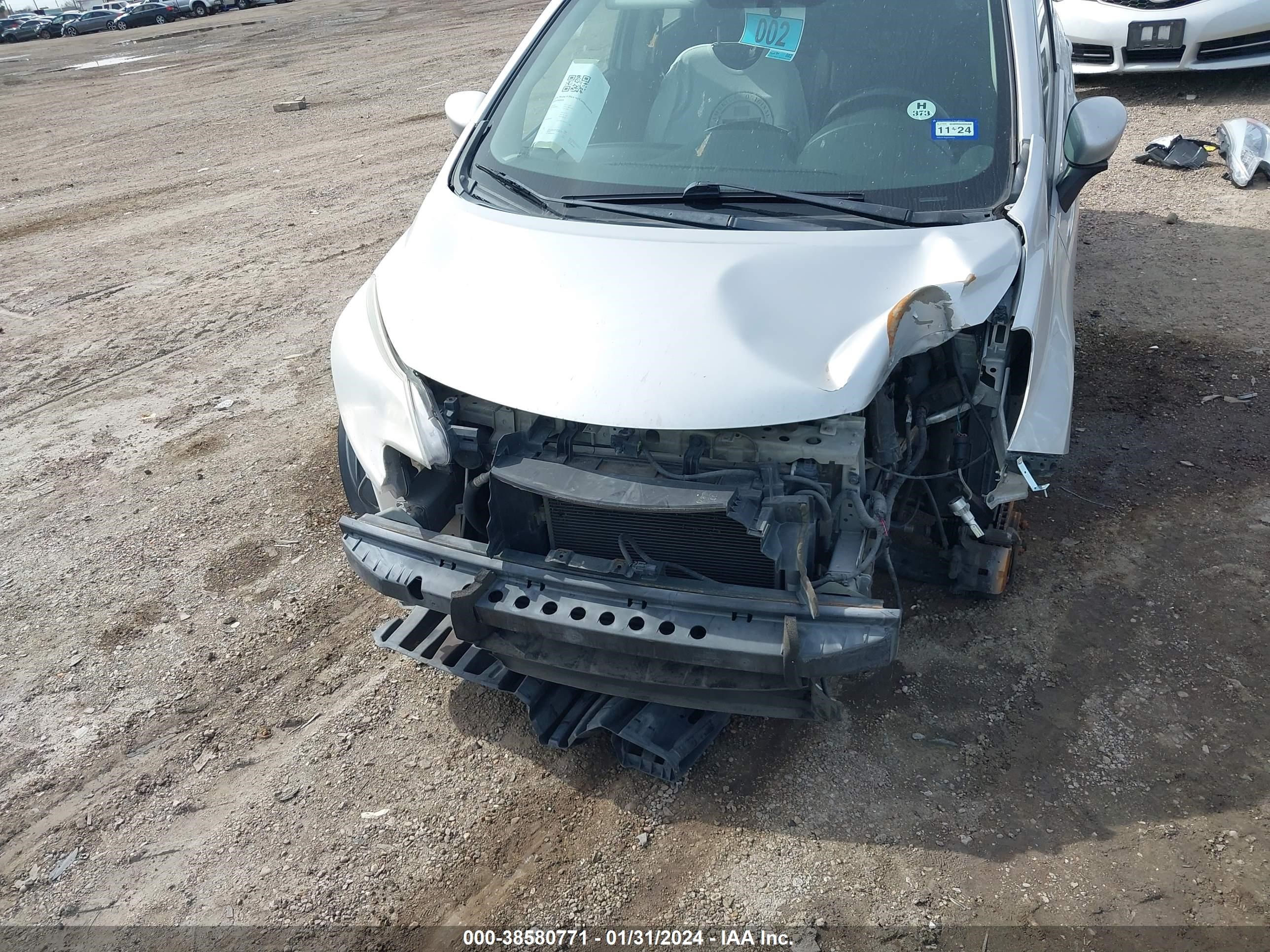 Photo 5 VIN: 3N1CE2CP2FL407335 - NISSAN VERSA 