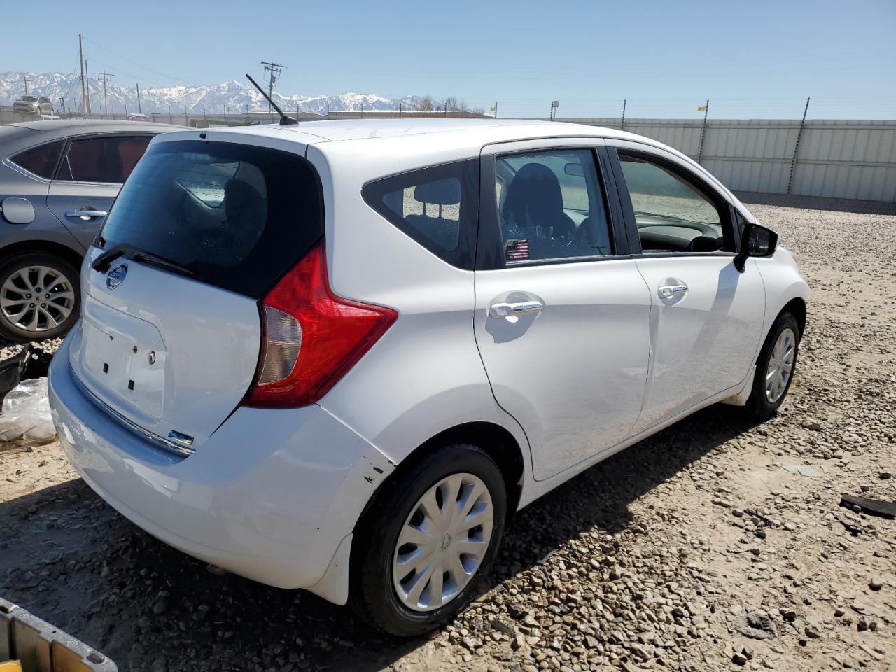 Photo 2 VIN: 3N1CE2CP2FL428850 - NISSAN VERSA 