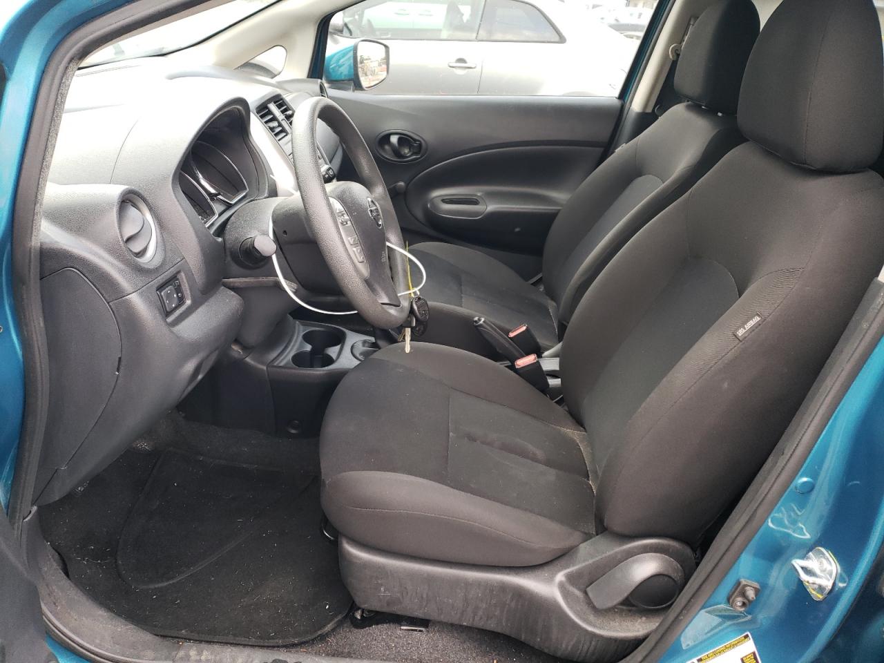 Photo 6 VIN: 3N1CE2CP2FL435796 - NISSAN VERSA 