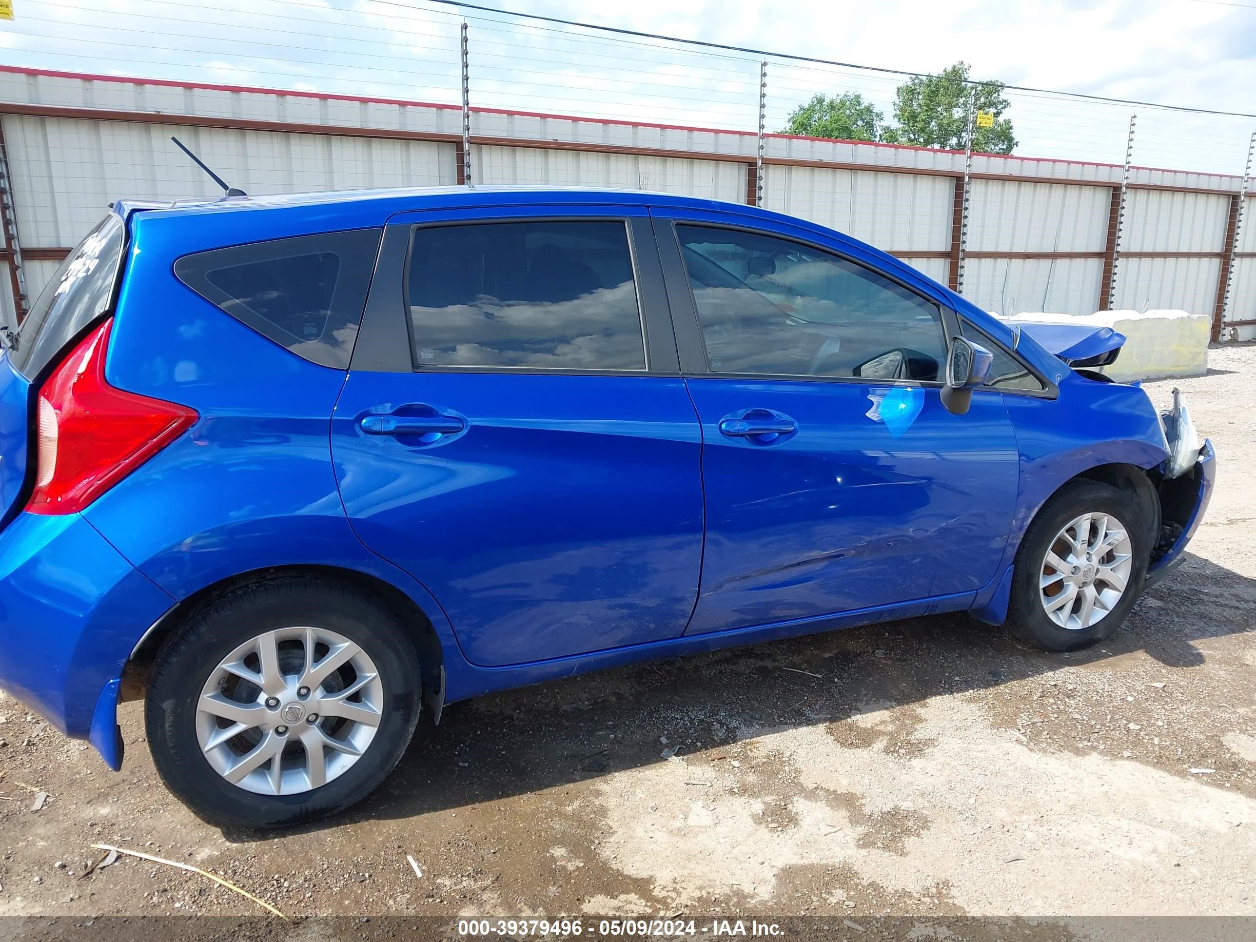 Photo 11 VIN: 3N1CE2CP2FL447074 - NISSAN VERSA 