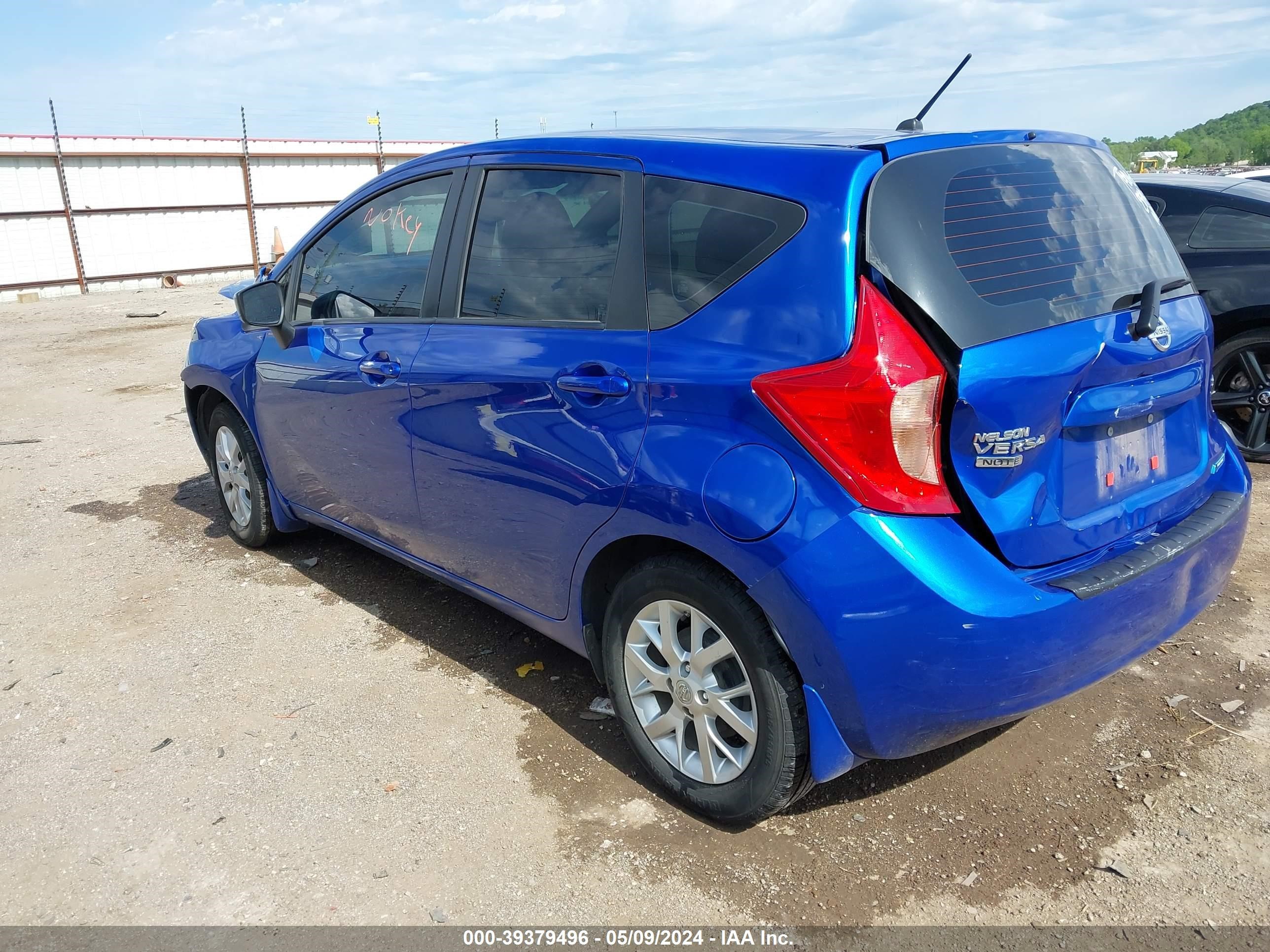 Photo 2 VIN: 3N1CE2CP2FL447074 - NISSAN VERSA 