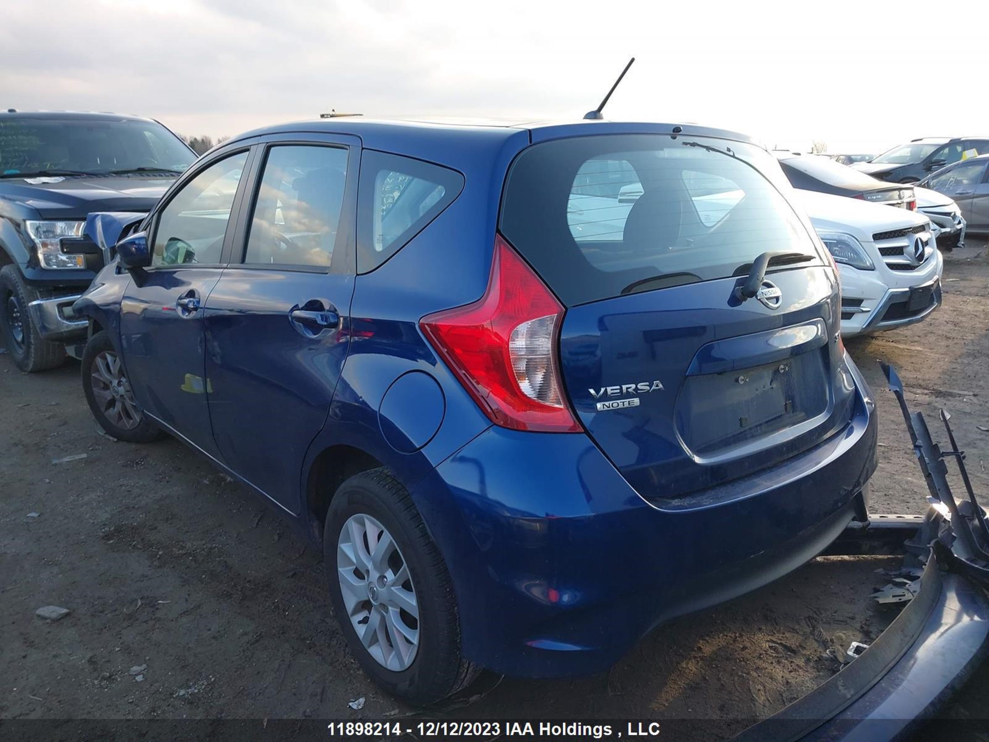 Photo 2 VIN: 3N1CE2CP2KL363038 - NISSAN VERSA 