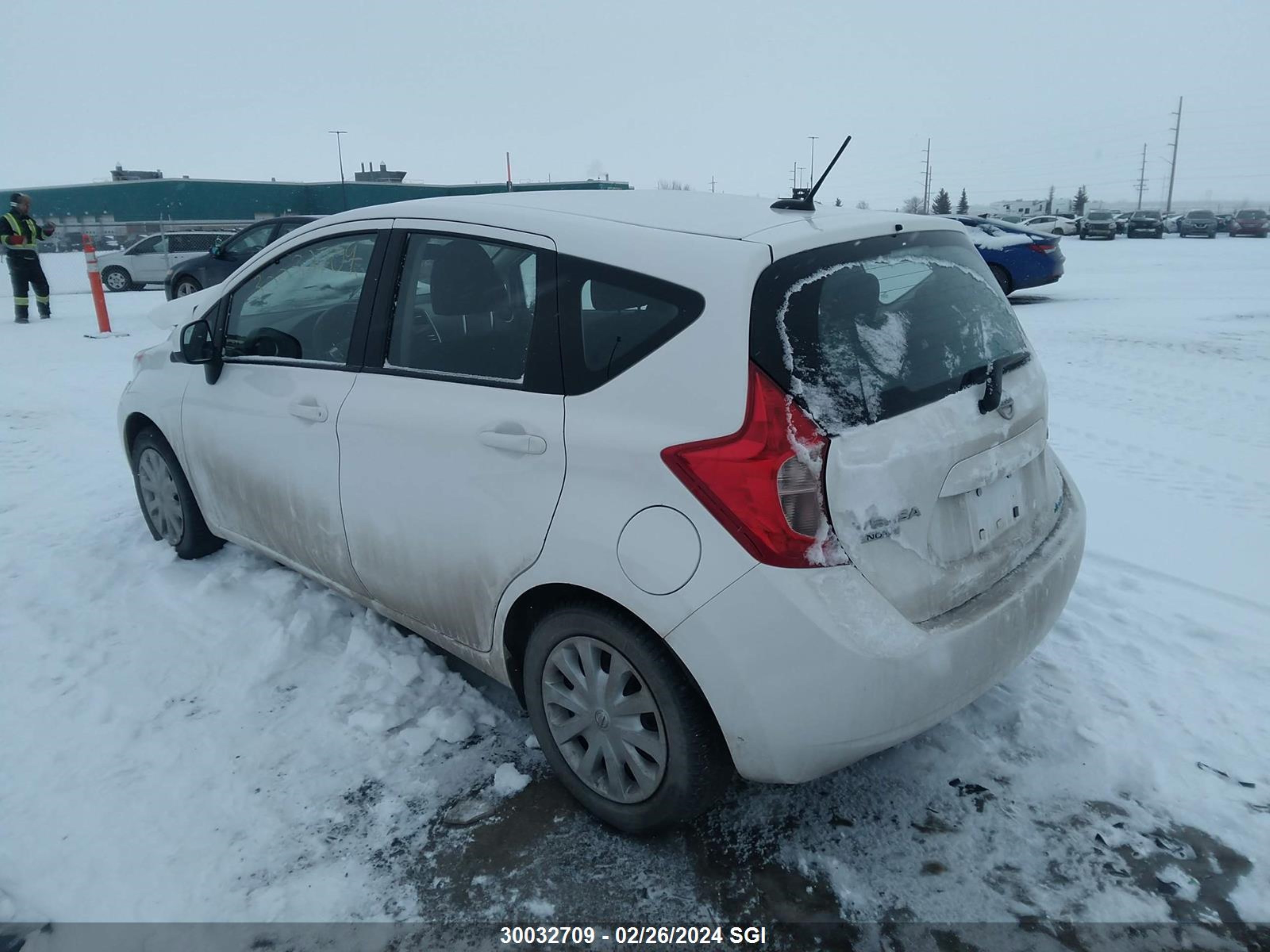 Photo 2 VIN: 3N1CE2CP3EL386574 - NISSAN VERSA 