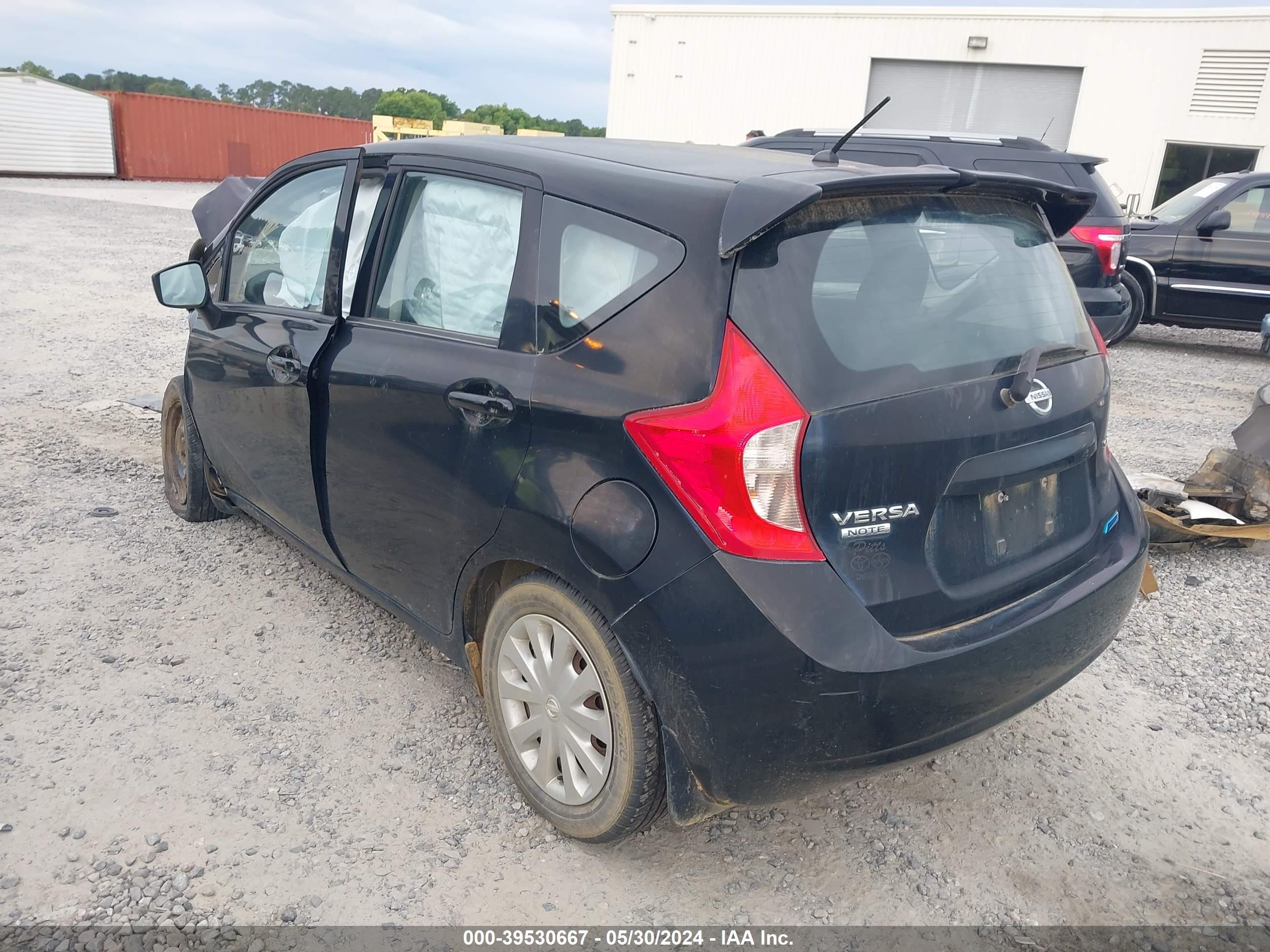 Photo 2 VIN: 3N1CE2CP3FL358727 - NISSAN VERSA 