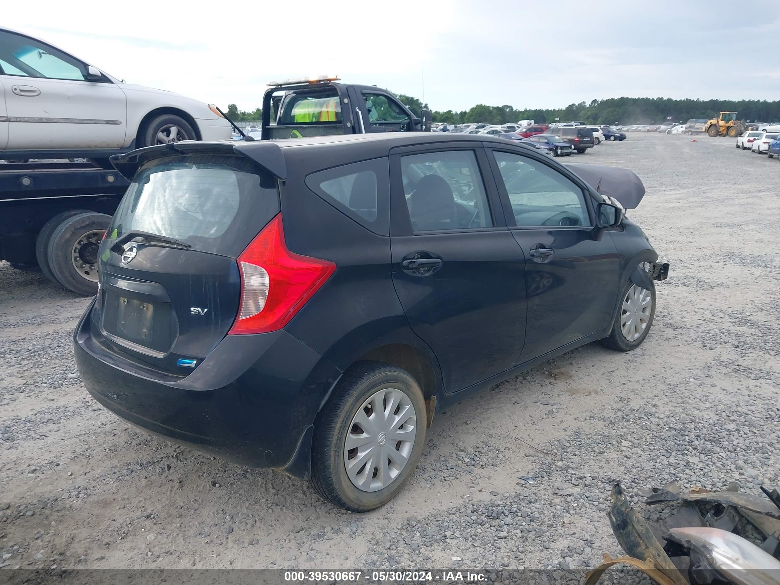 Photo 3 VIN: 3N1CE2CP3FL358727 - NISSAN VERSA 