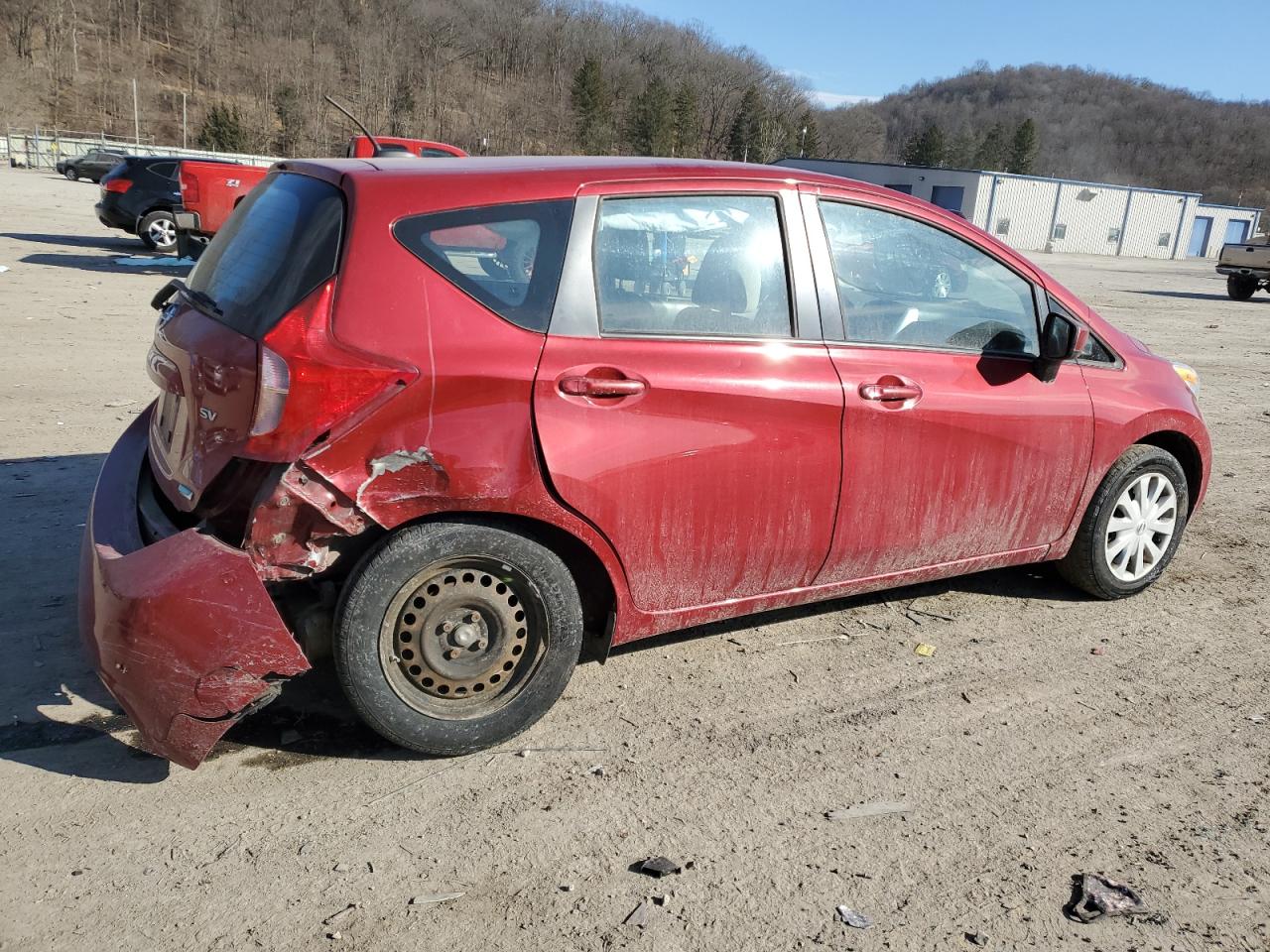 Photo 2 VIN: 3N1CE2CP3FL402483 - NISSAN VERSA 