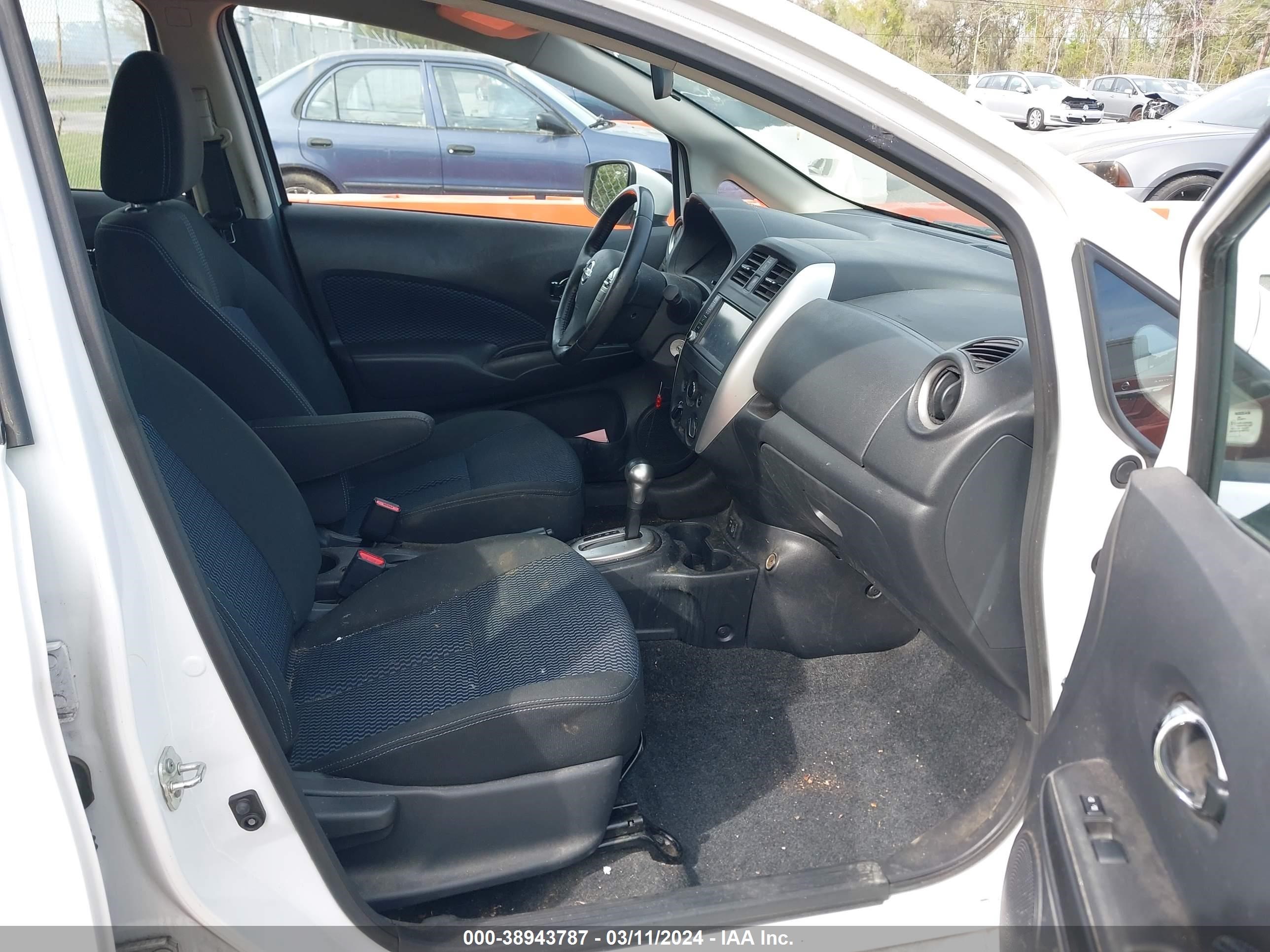 Photo 4 VIN: 3N1CE2CP3KL363467 - NISSAN VERSA 