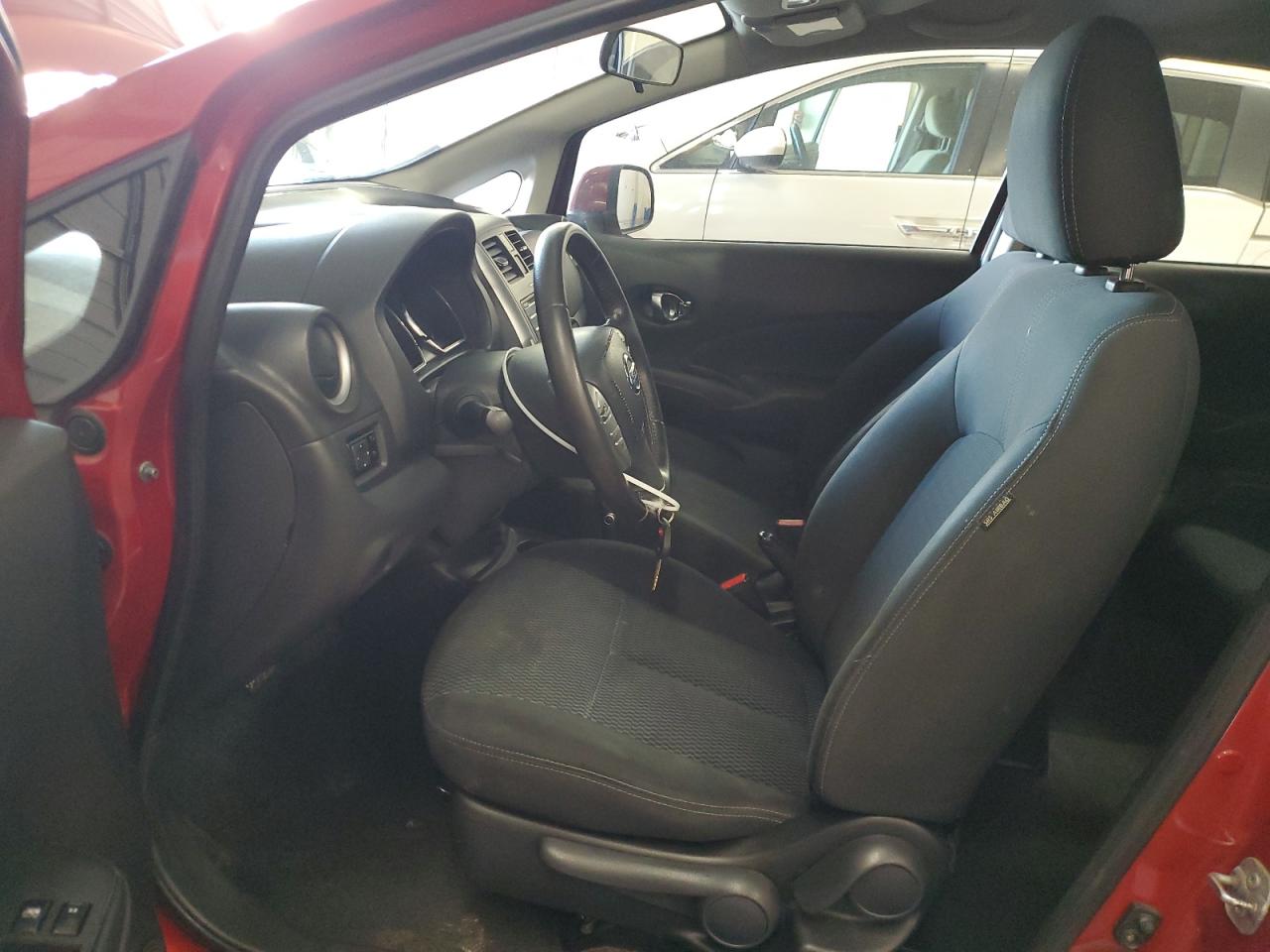 Photo 6 VIN: 3N1CE2CP4EL371064 - NISSAN VERSA 