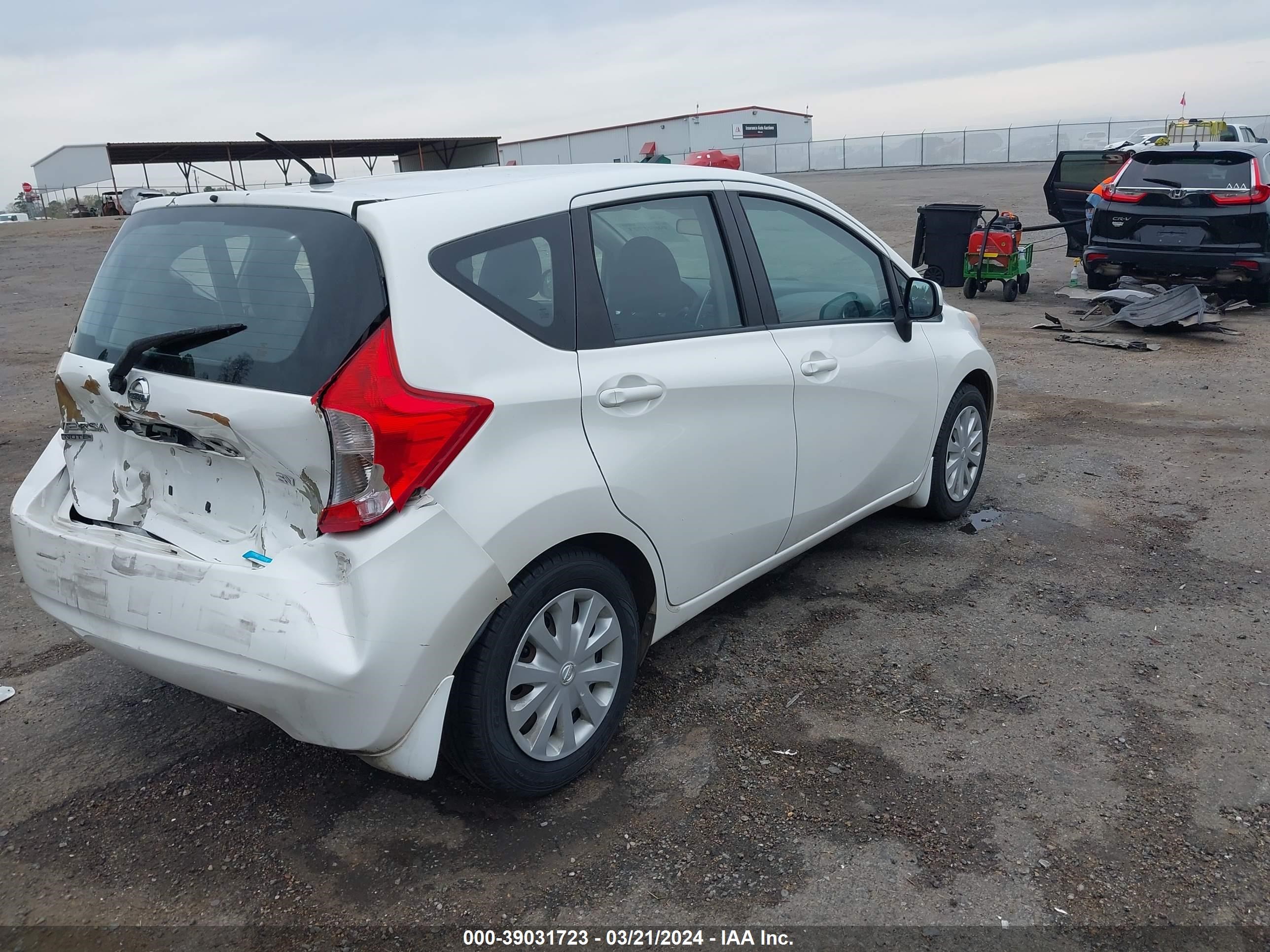 Photo 3 VIN: 3N1CE2CP4EL415578 - NISSAN VERSA 