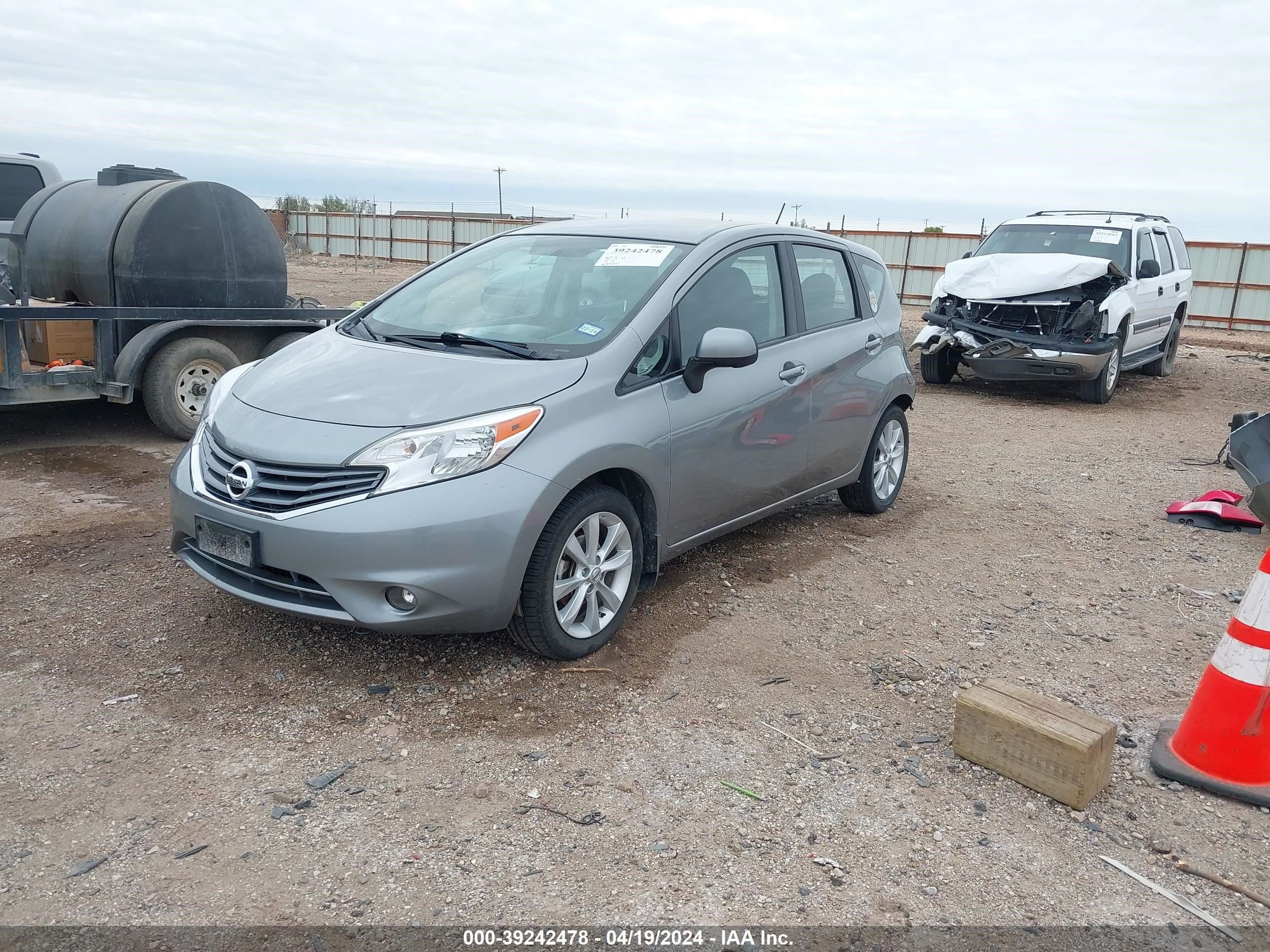 Photo 1 VIN: 3N1CE2CP4EL432672 - NISSAN VERSA 