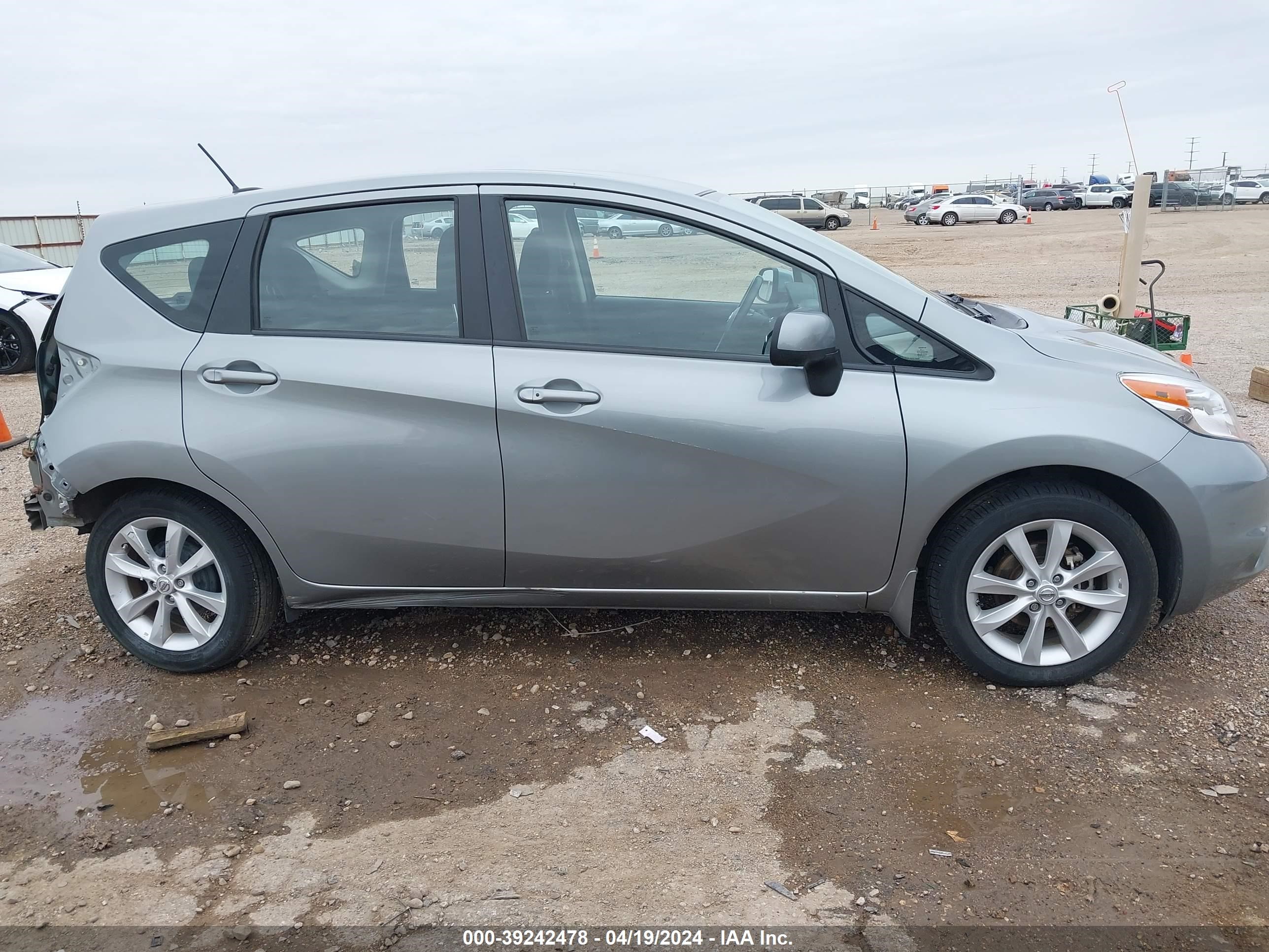 Photo 13 VIN: 3N1CE2CP4EL432672 - NISSAN VERSA 