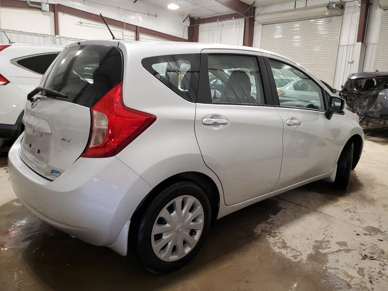 Photo 2 VIN: 3N1CE2CP4FL376833 - NISSAN VERSA 