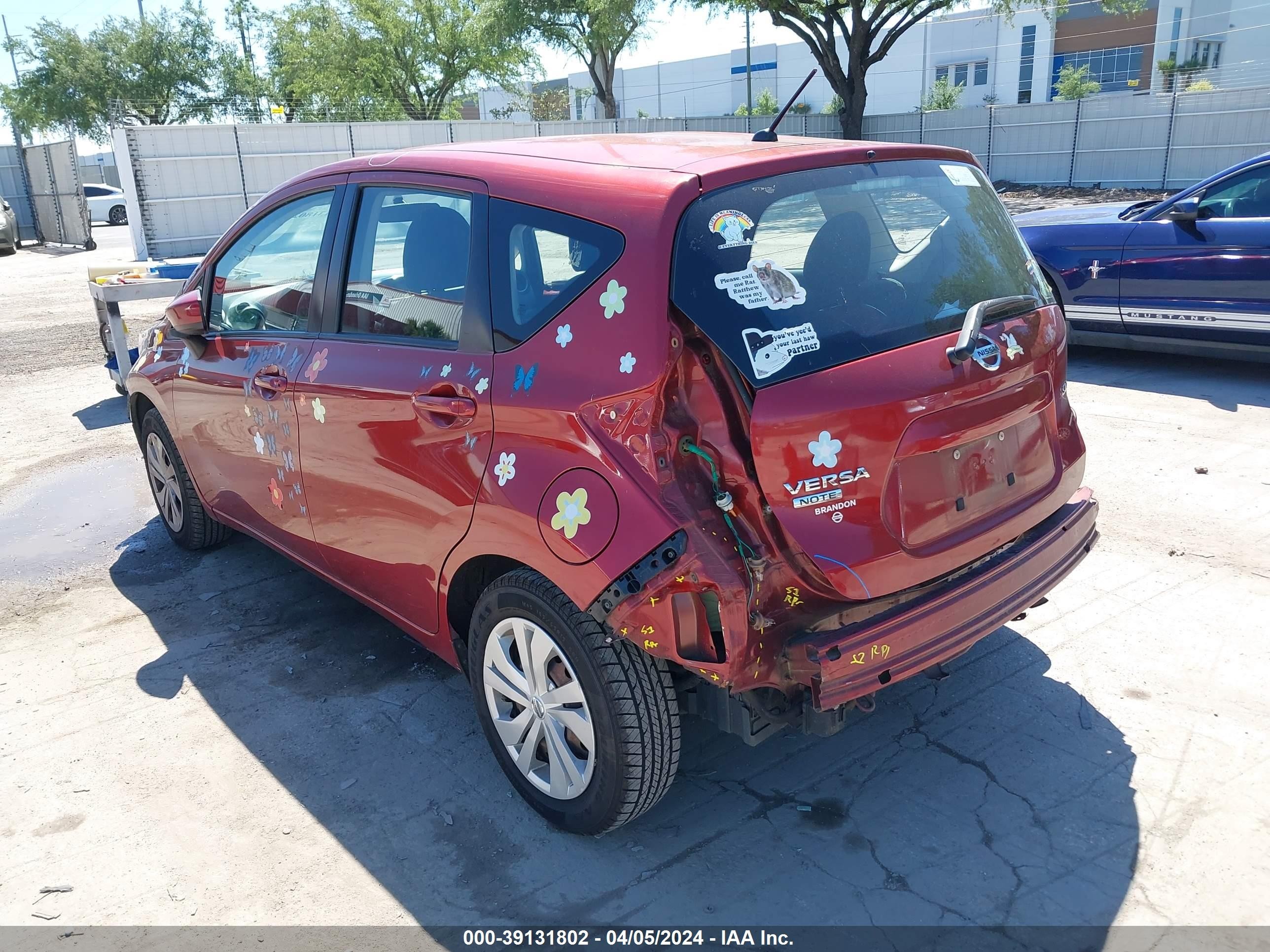 Photo 2 VIN: 3N1CE2CP4JL370278 - NISSAN VERSA 