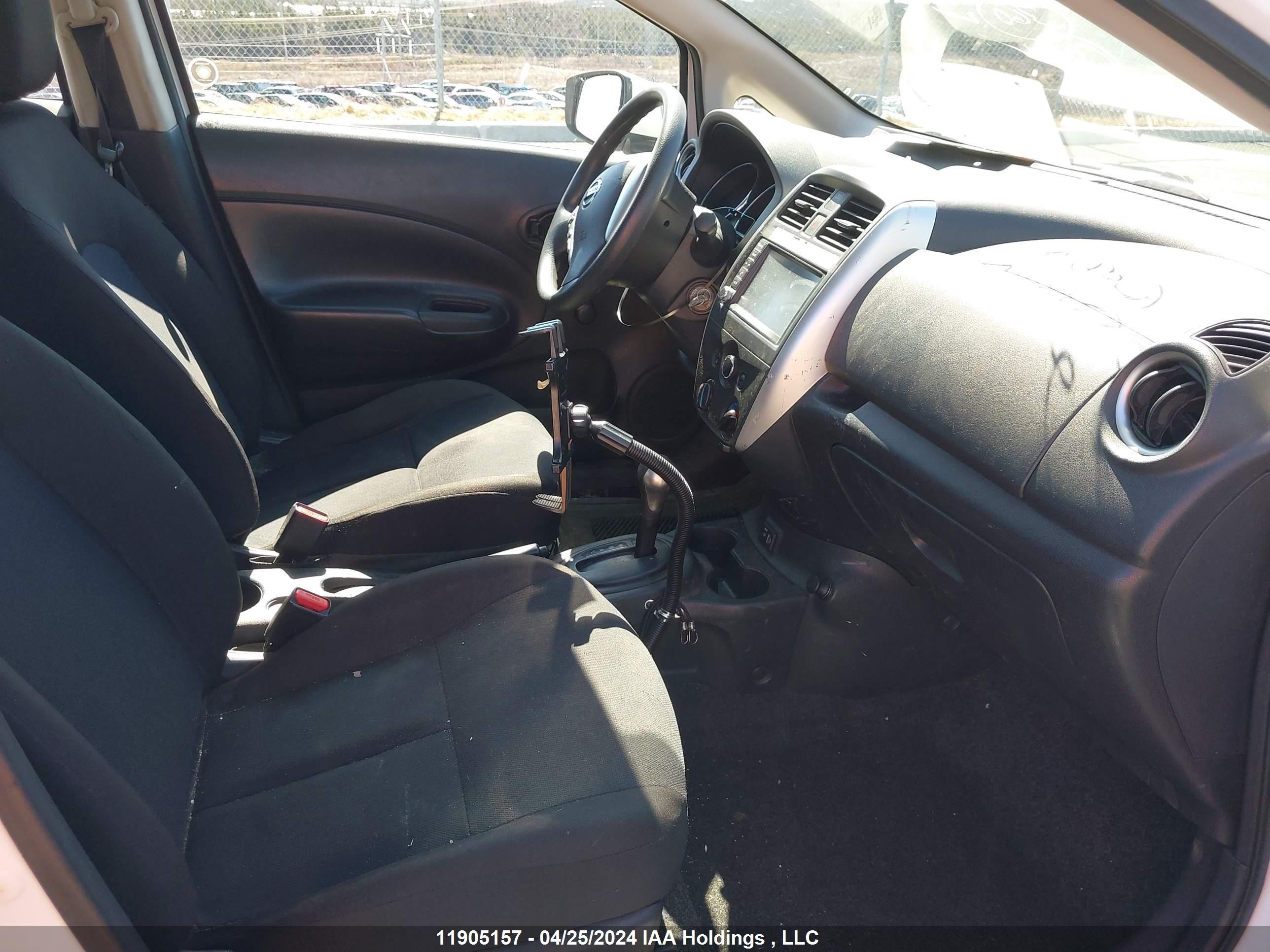 Photo 4 VIN: 3N1CE2CP4KL354972 - NISSAN VERSA 