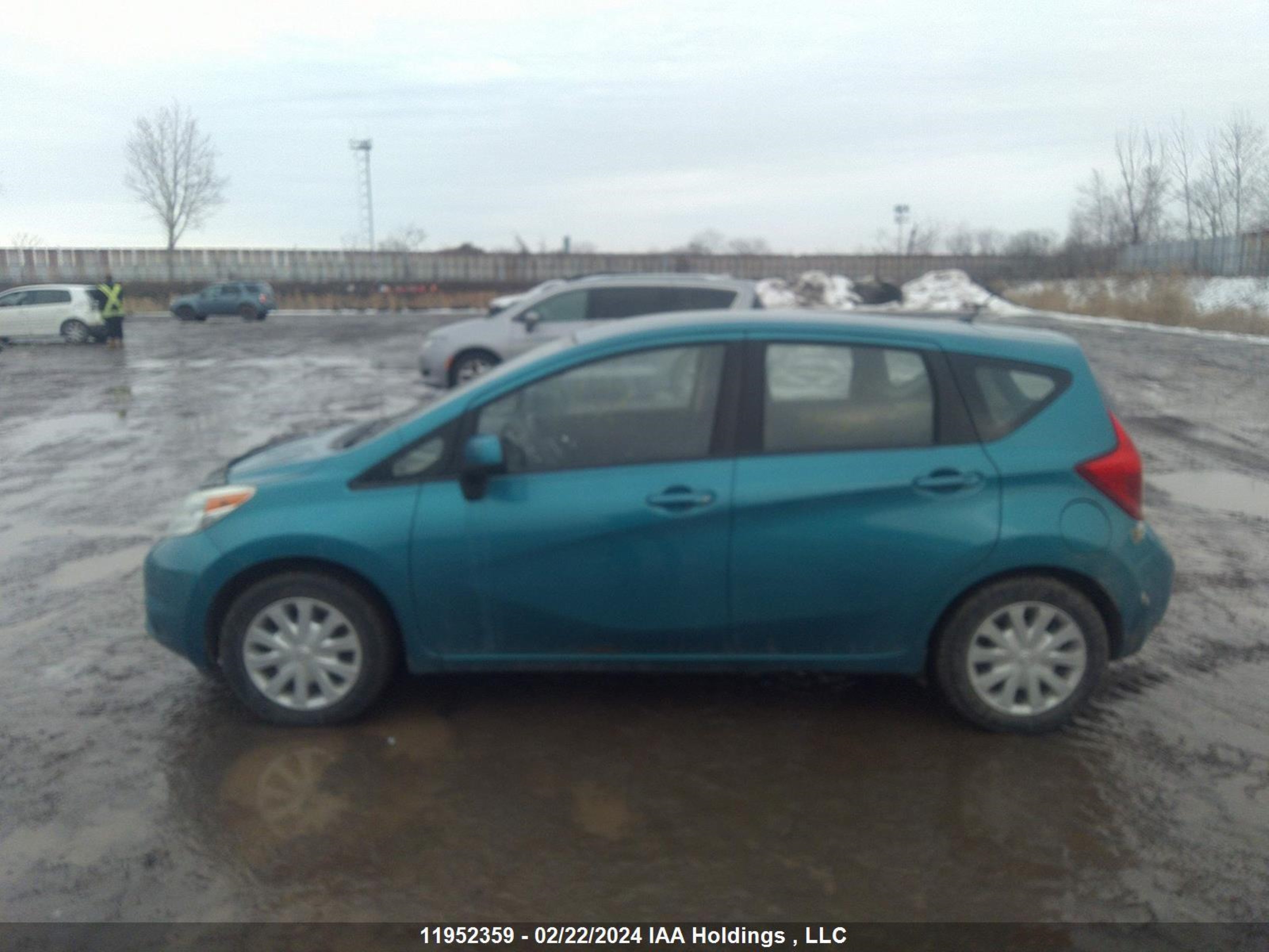 Photo 13 VIN: 3N1CE2CP5EL405514 - NISSAN VERSA 