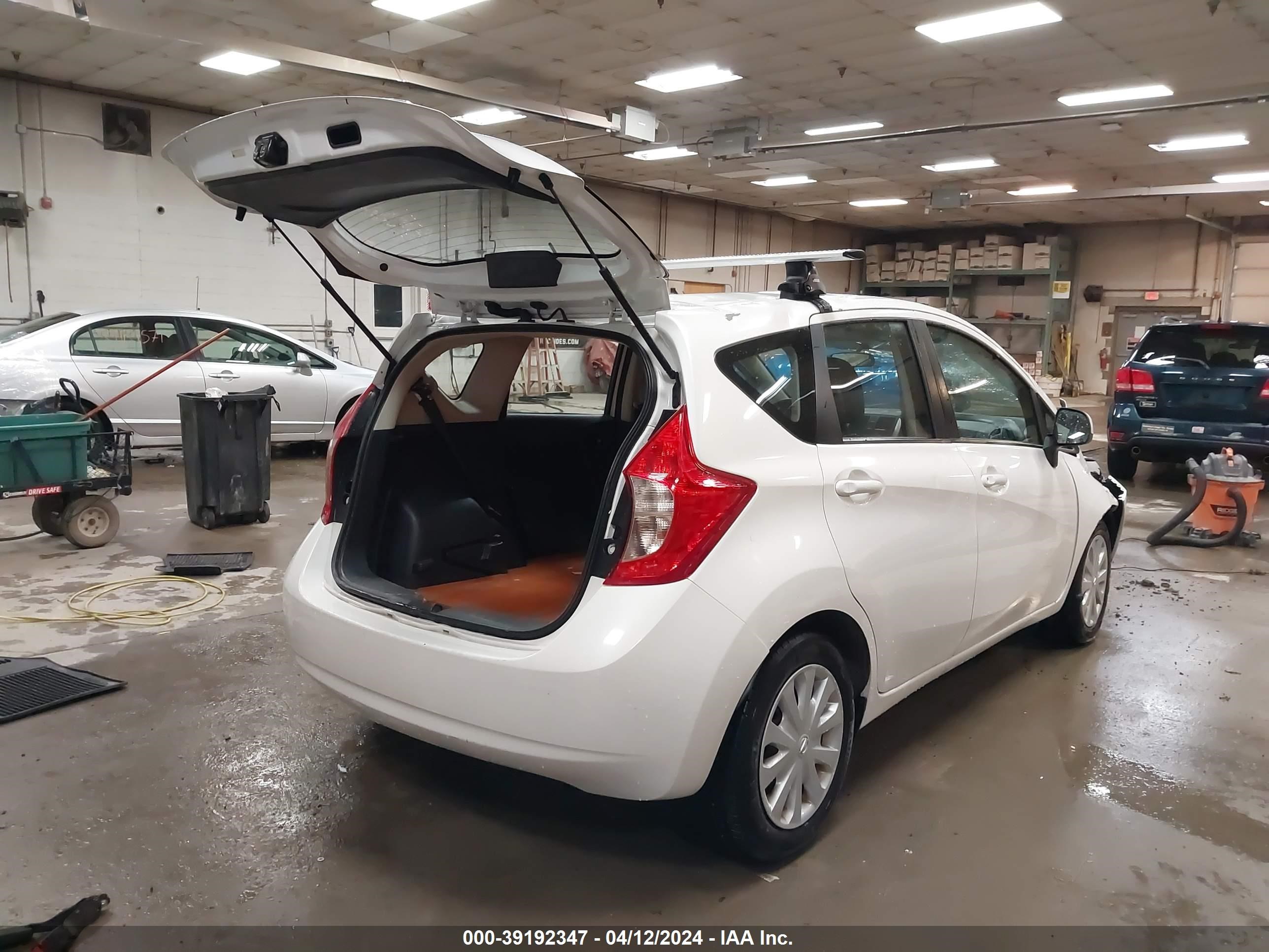 Photo 3 VIN: 3N1CE2CP5EL408946 - NISSAN VERSA 