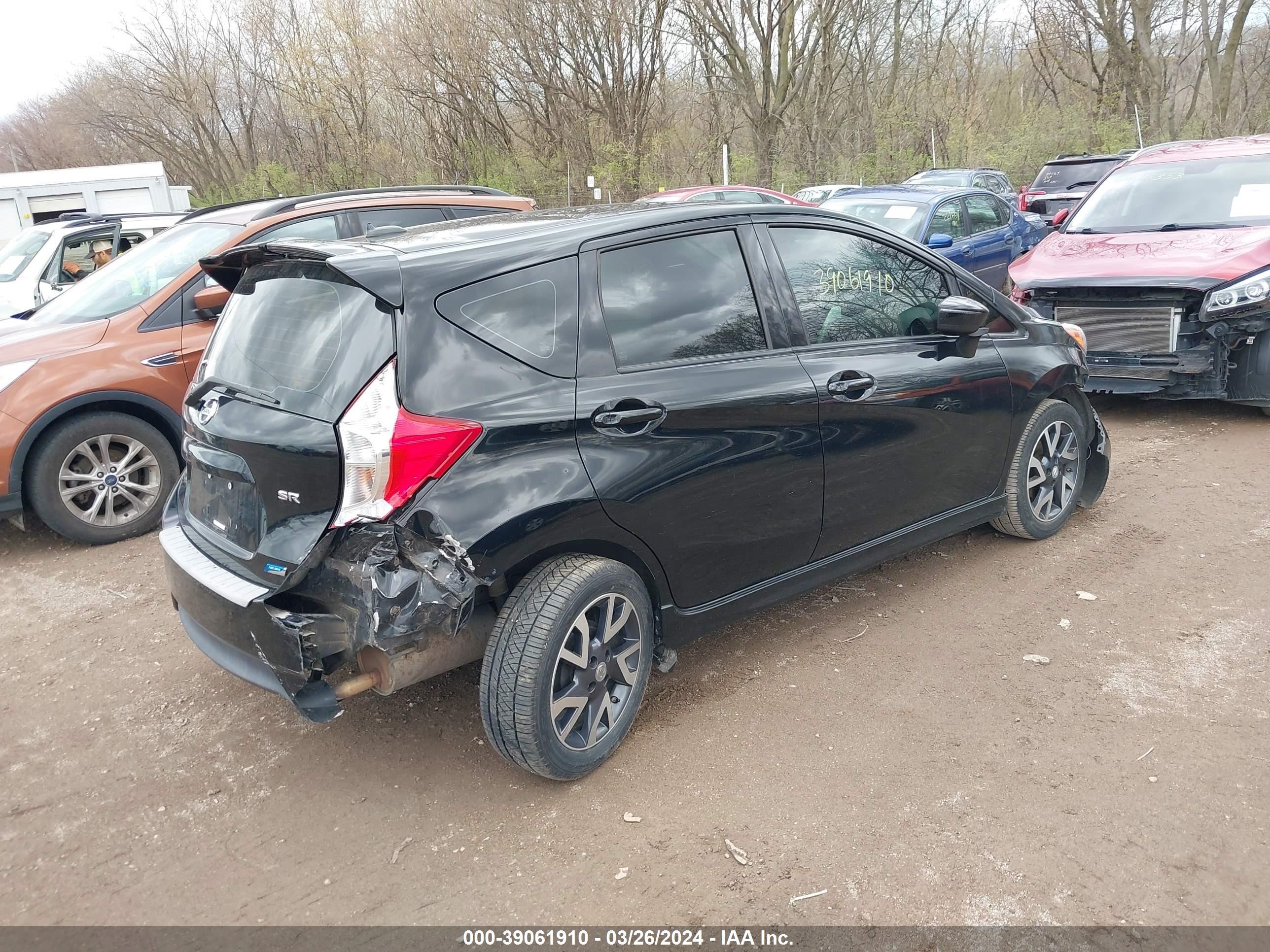 Photo 3 VIN: 3N1CE2CP5FL412772 - NISSAN VERSA 