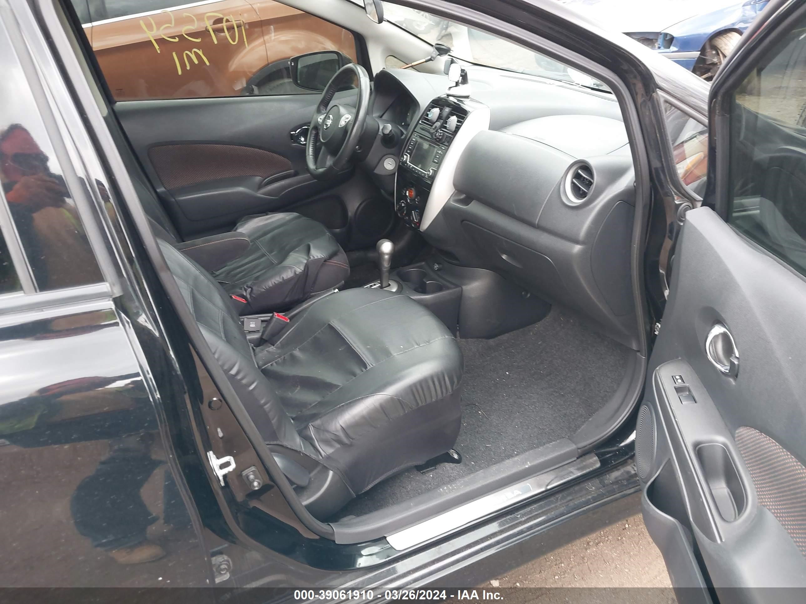 Photo 4 VIN: 3N1CE2CP5FL412772 - NISSAN VERSA 