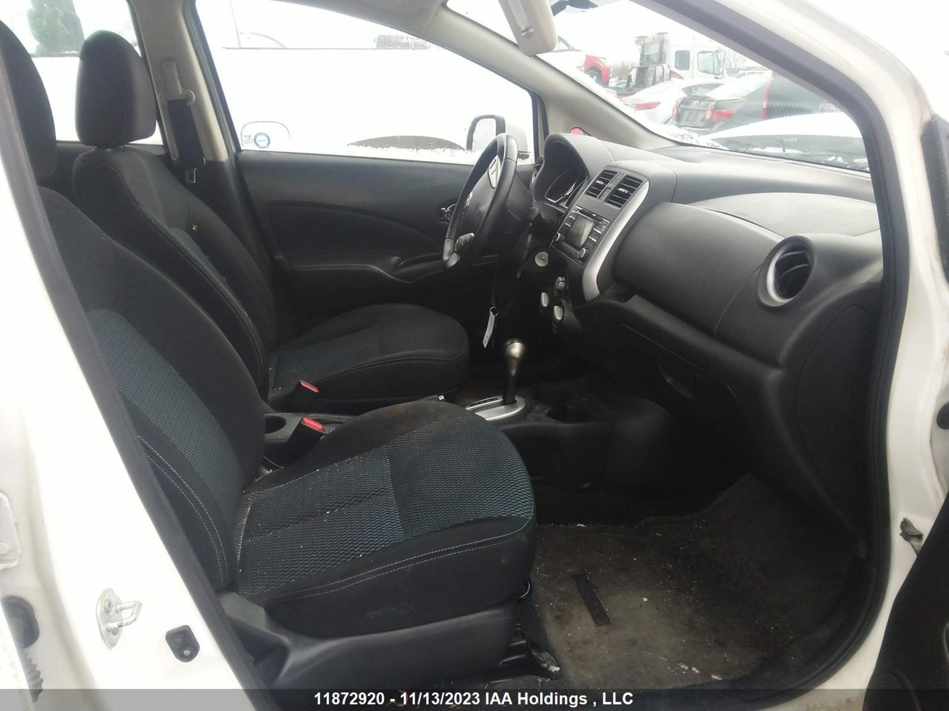 Photo 4 VIN: 3N1CE2CP6EL383619 - NISSAN VERSA 