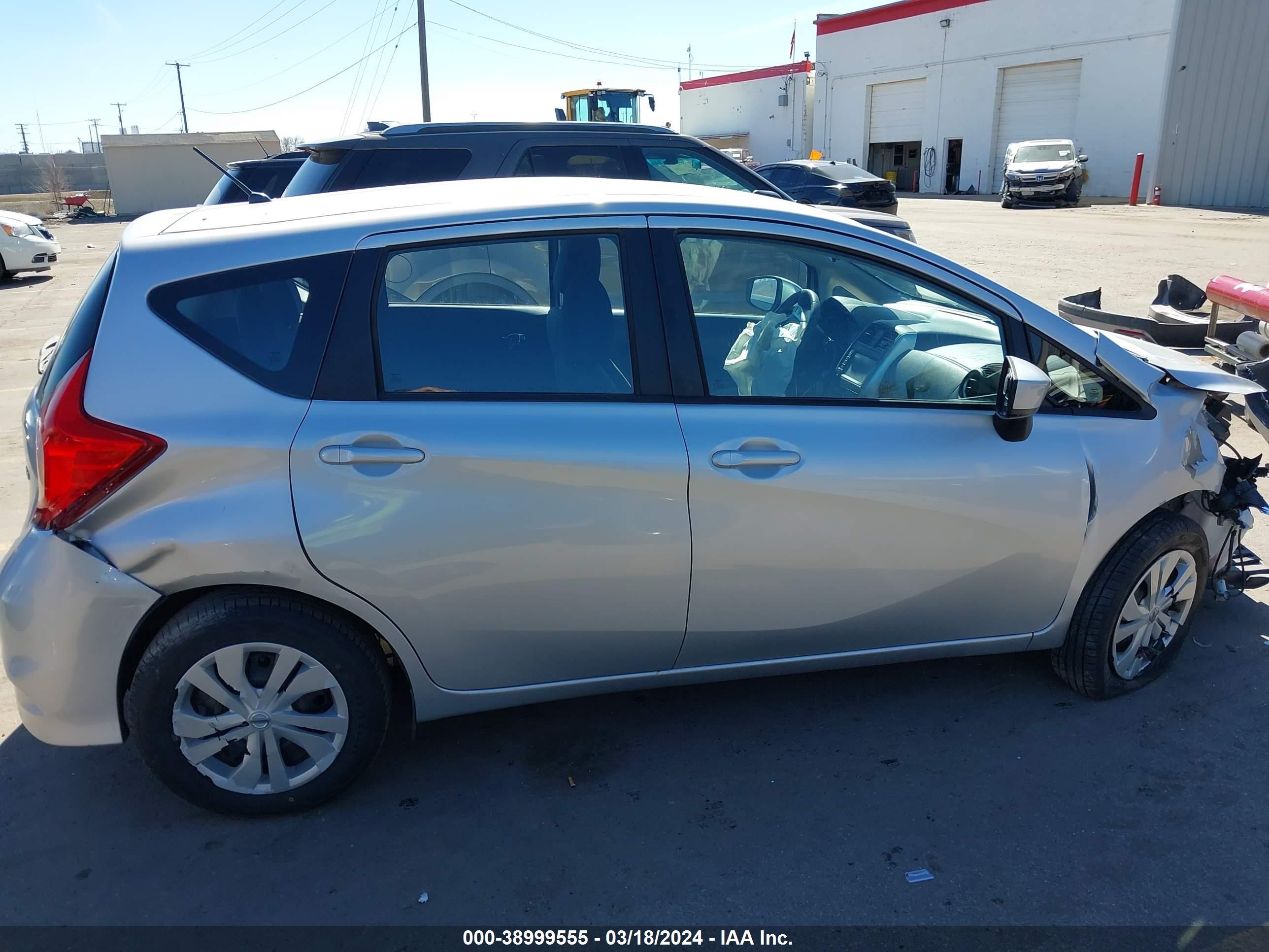 Photo 13 VIN: 3N1CE2CP6KL363320 - NISSAN VERSA 