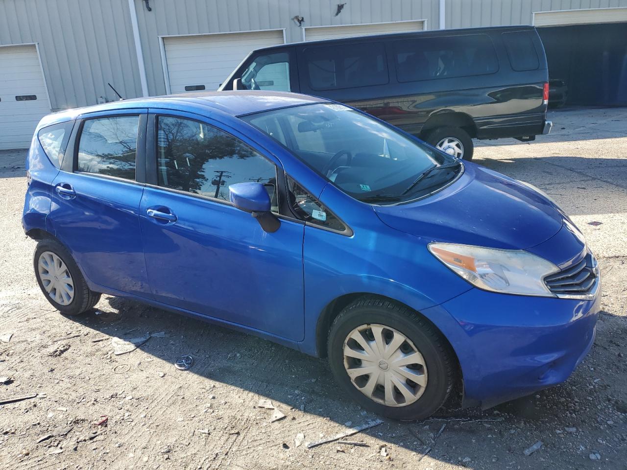 Photo 3 VIN: 3N1CE2CP7FL369956 - NISSAN VERSA 