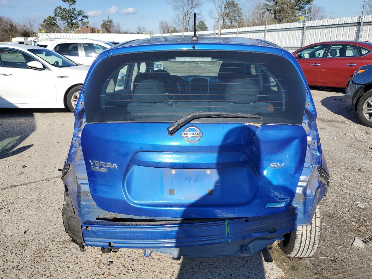 Photo 5 VIN: 3N1CE2CP7FL369956 - NISSAN VERSA 