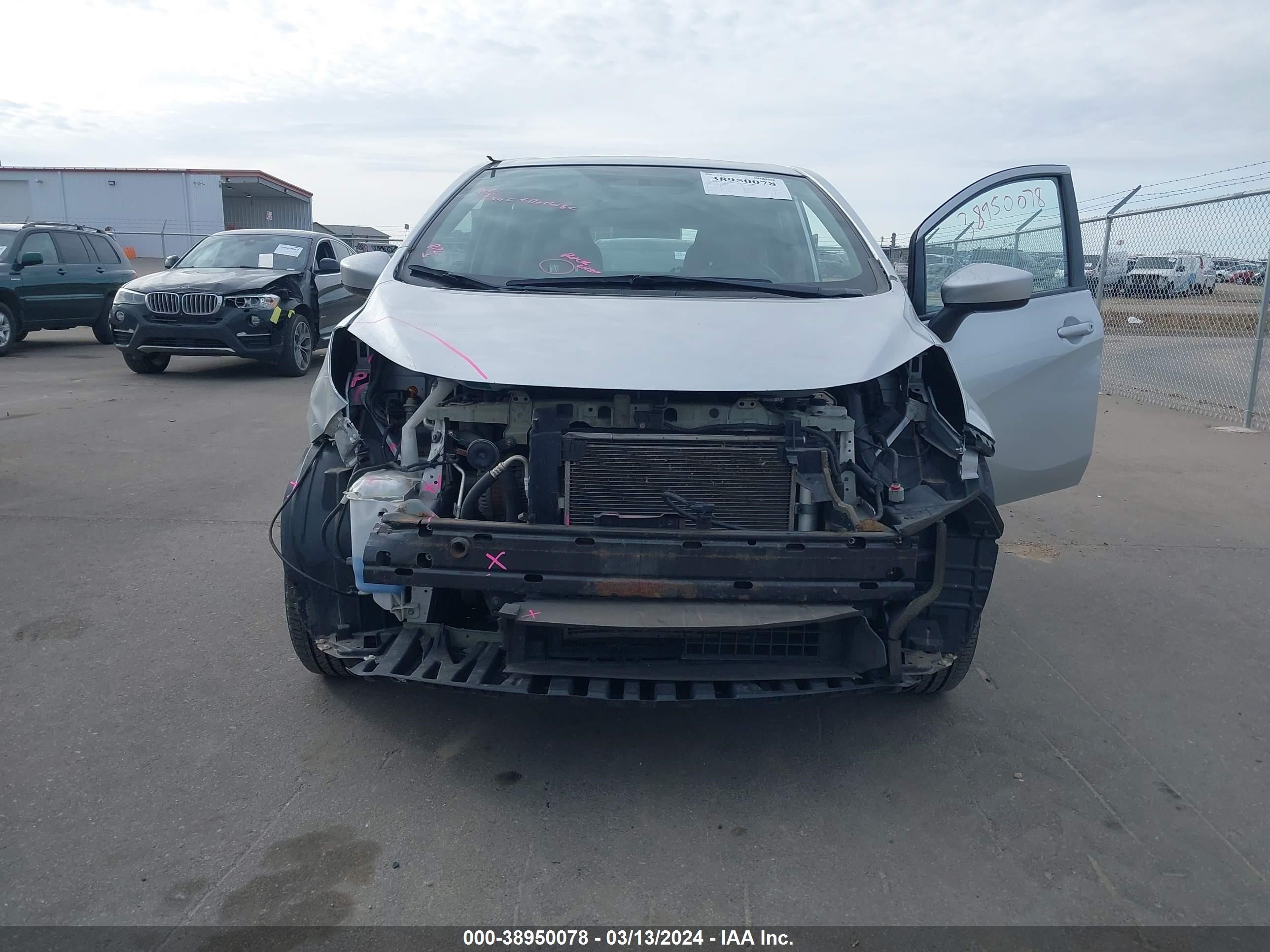 Photo 5 VIN: 3N1CE2CP7FL399149 - NISSAN VERSA 