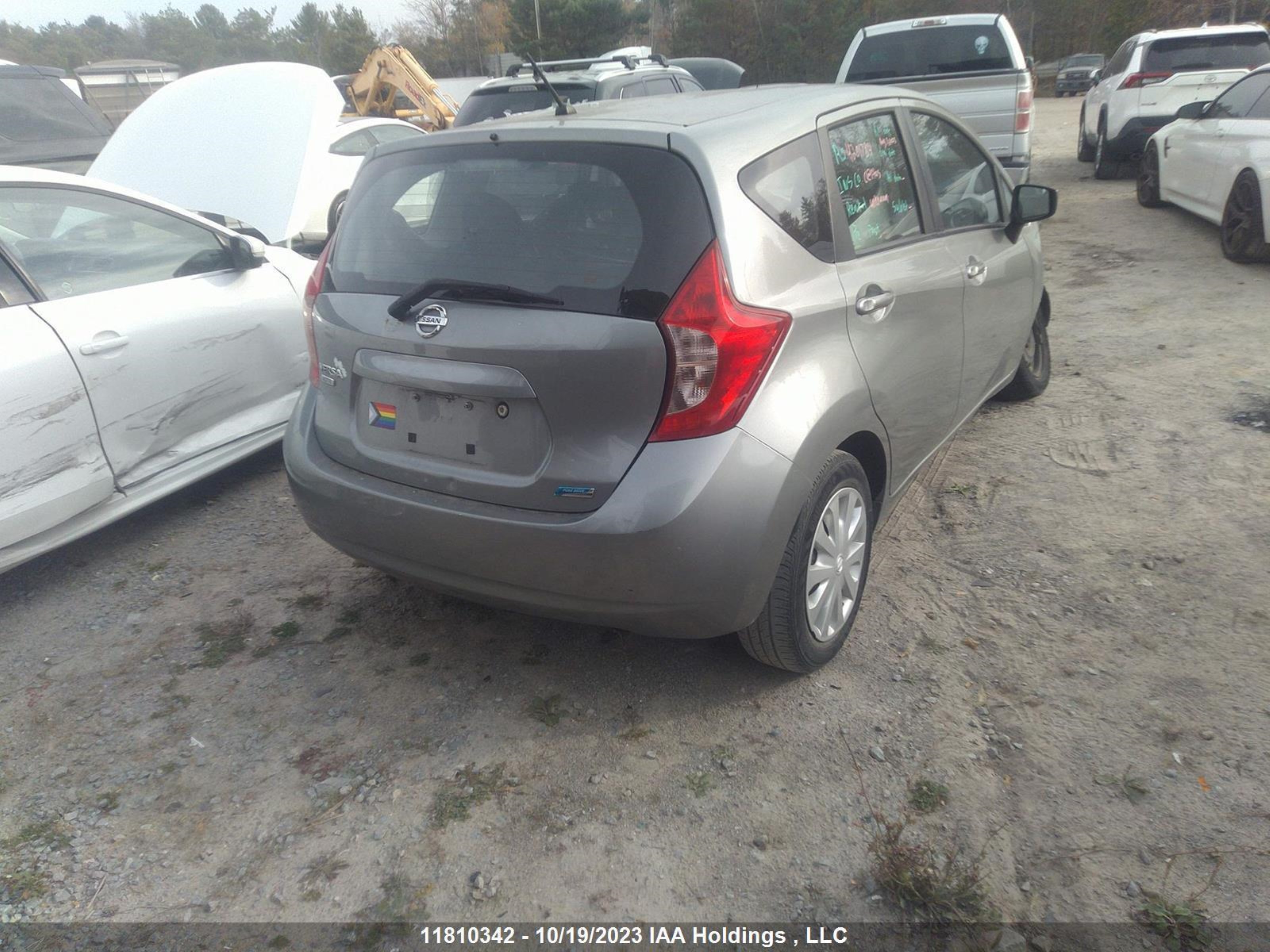 Photo 3 VIN: 3N1CE2CP7FL413633 - NISSAN VERSA 