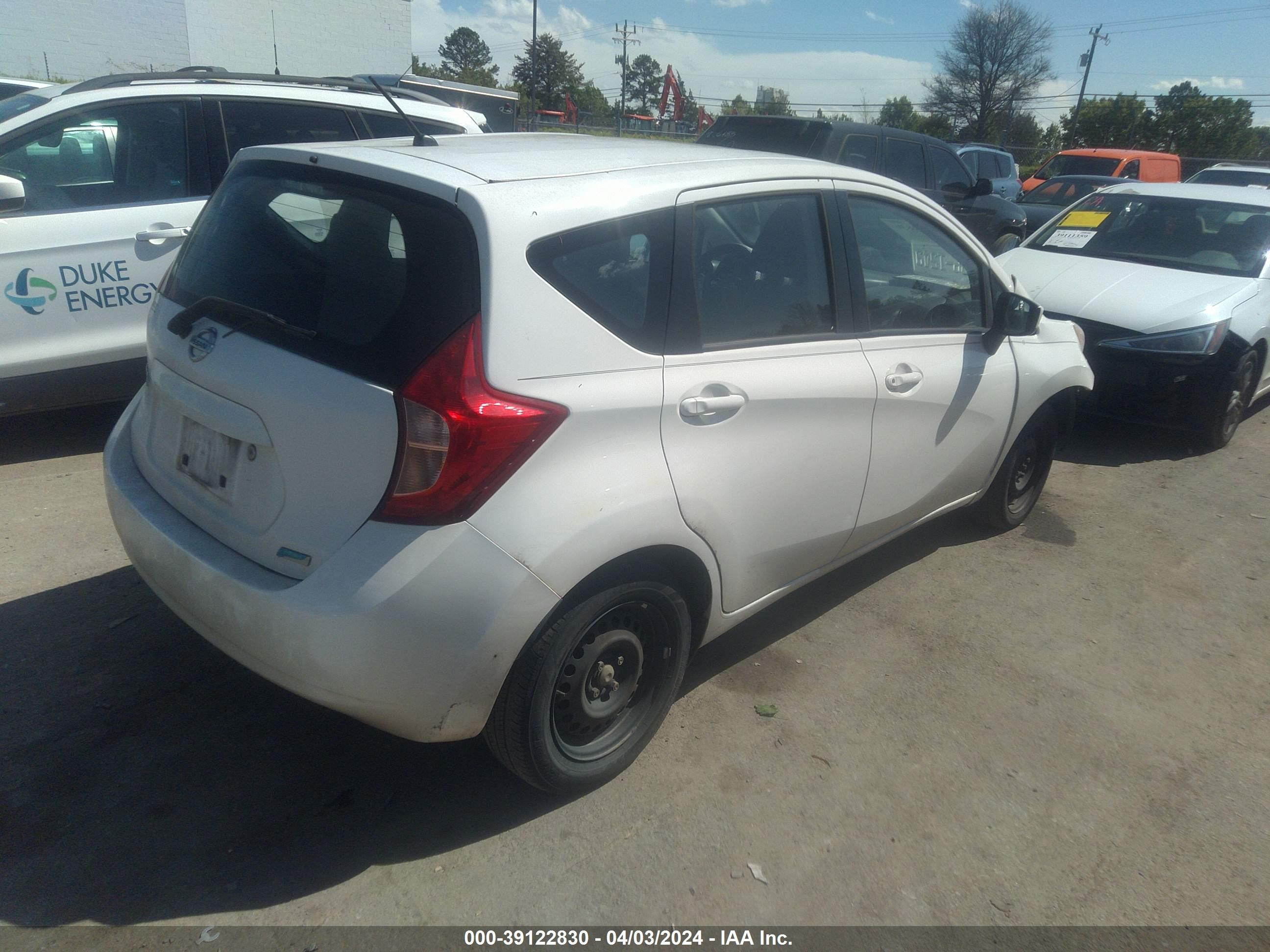 Photo 3 VIN: 3N1CE2CP7FL446146 - NISSAN VERSA 