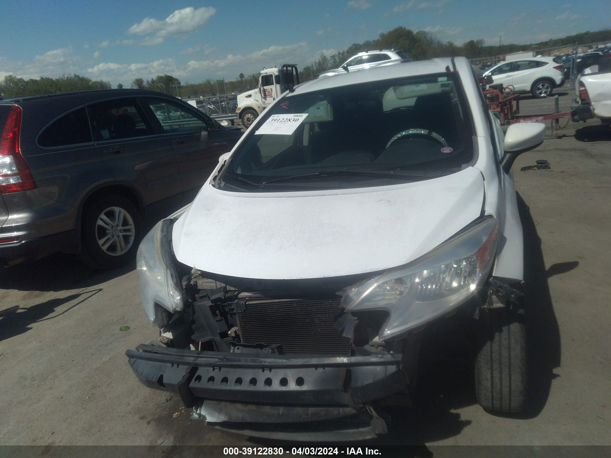 Photo 5 VIN: 3N1CE2CP7FL446146 - NISSAN VERSA 