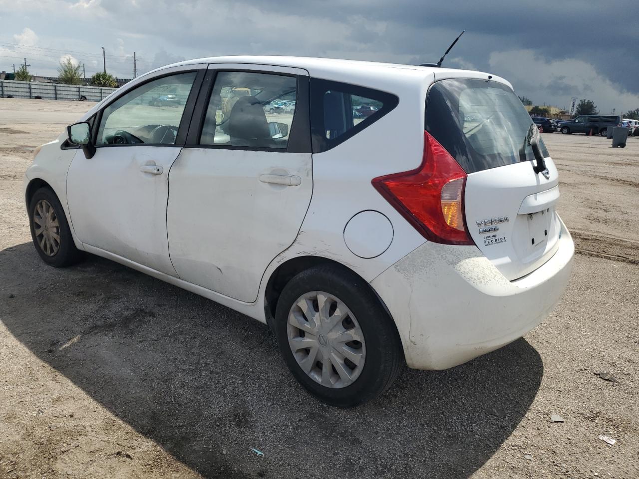 Photo 1 VIN: 3N1CE2CP7GL352222 - NISSAN VERSA 