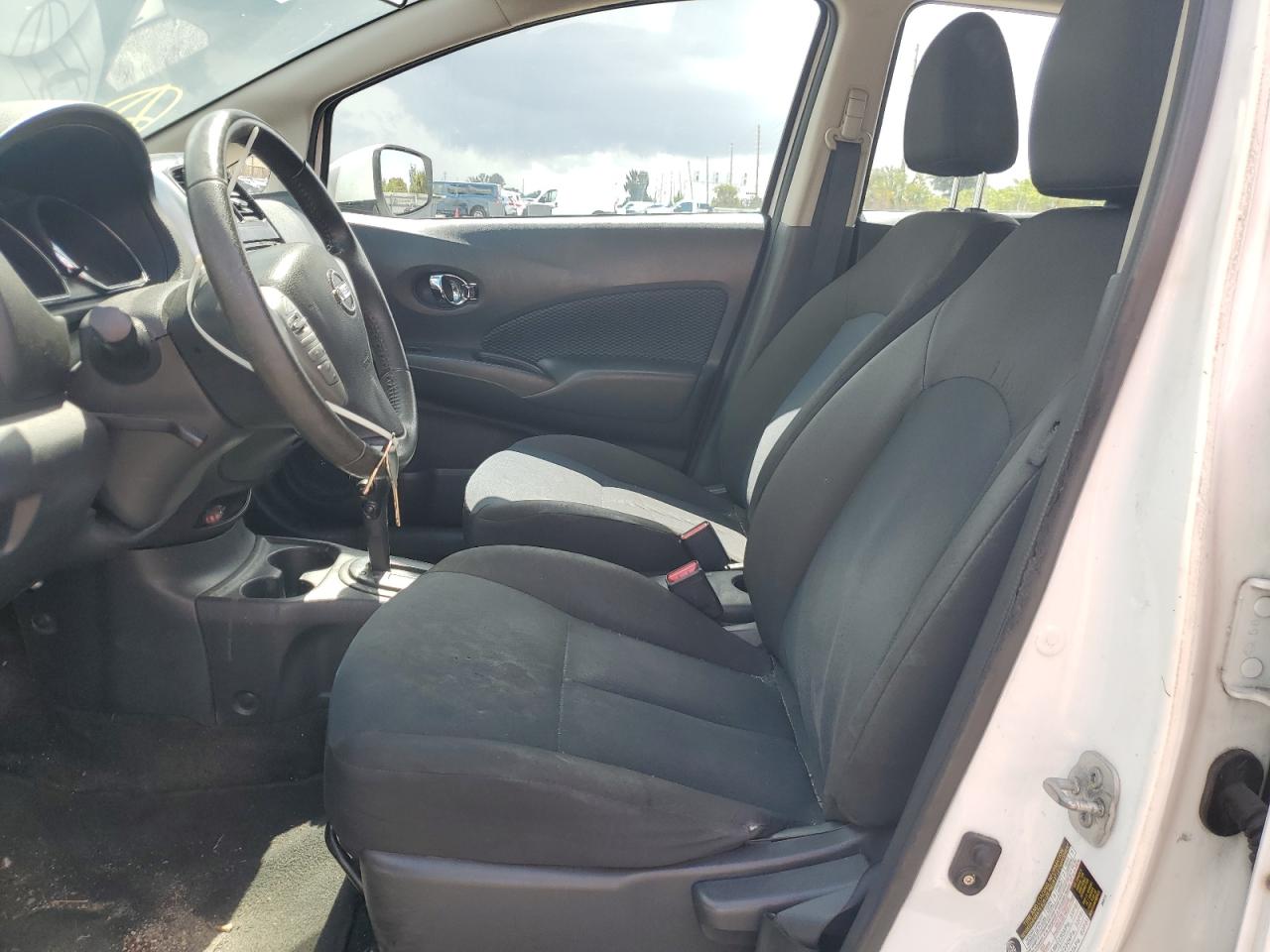 Photo 6 VIN: 3N1CE2CP7GL352222 - NISSAN VERSA 