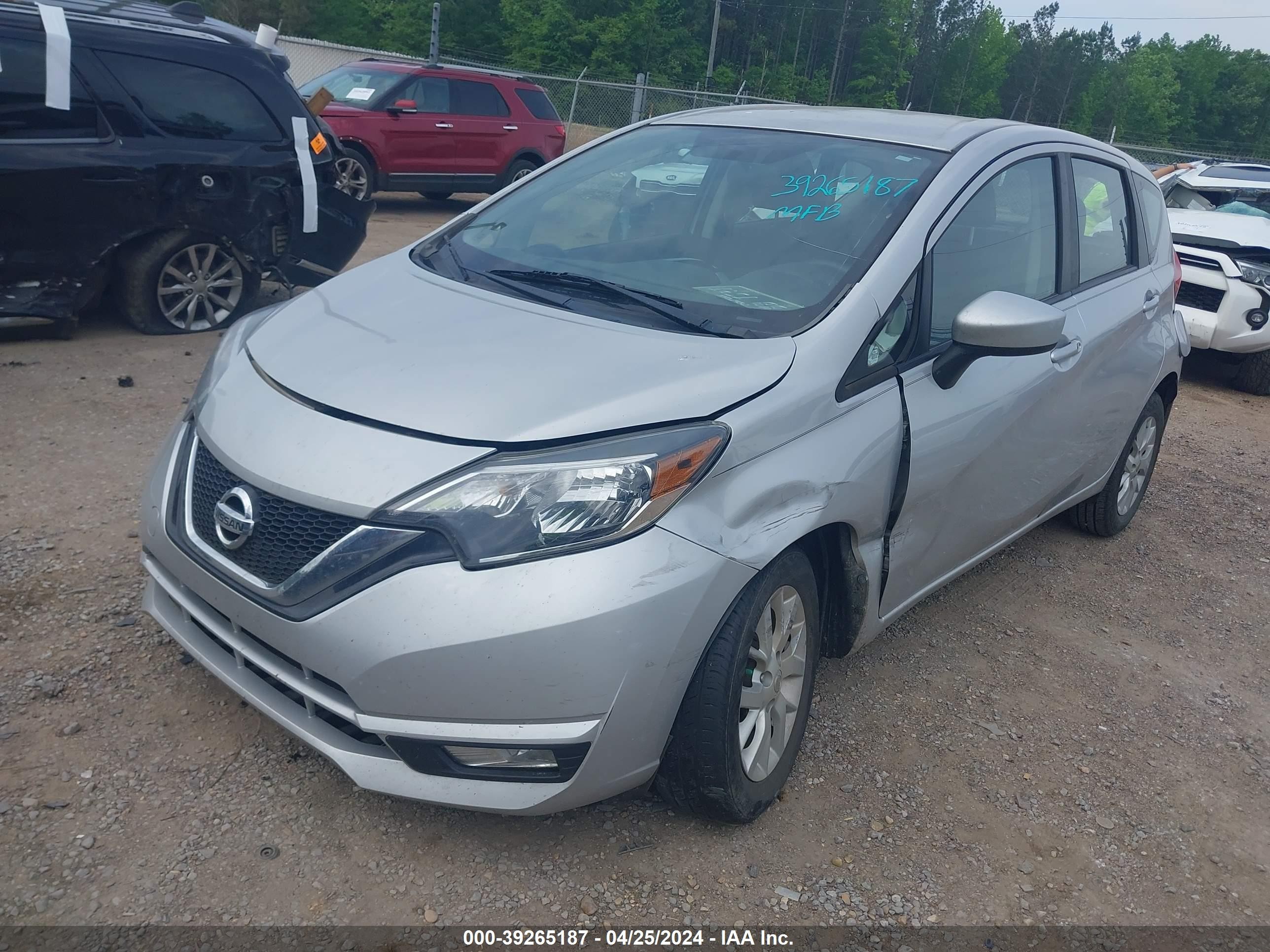 Photo 5 VIN: 3N1CE2CP7JL359615 - NISSAN VERSA 