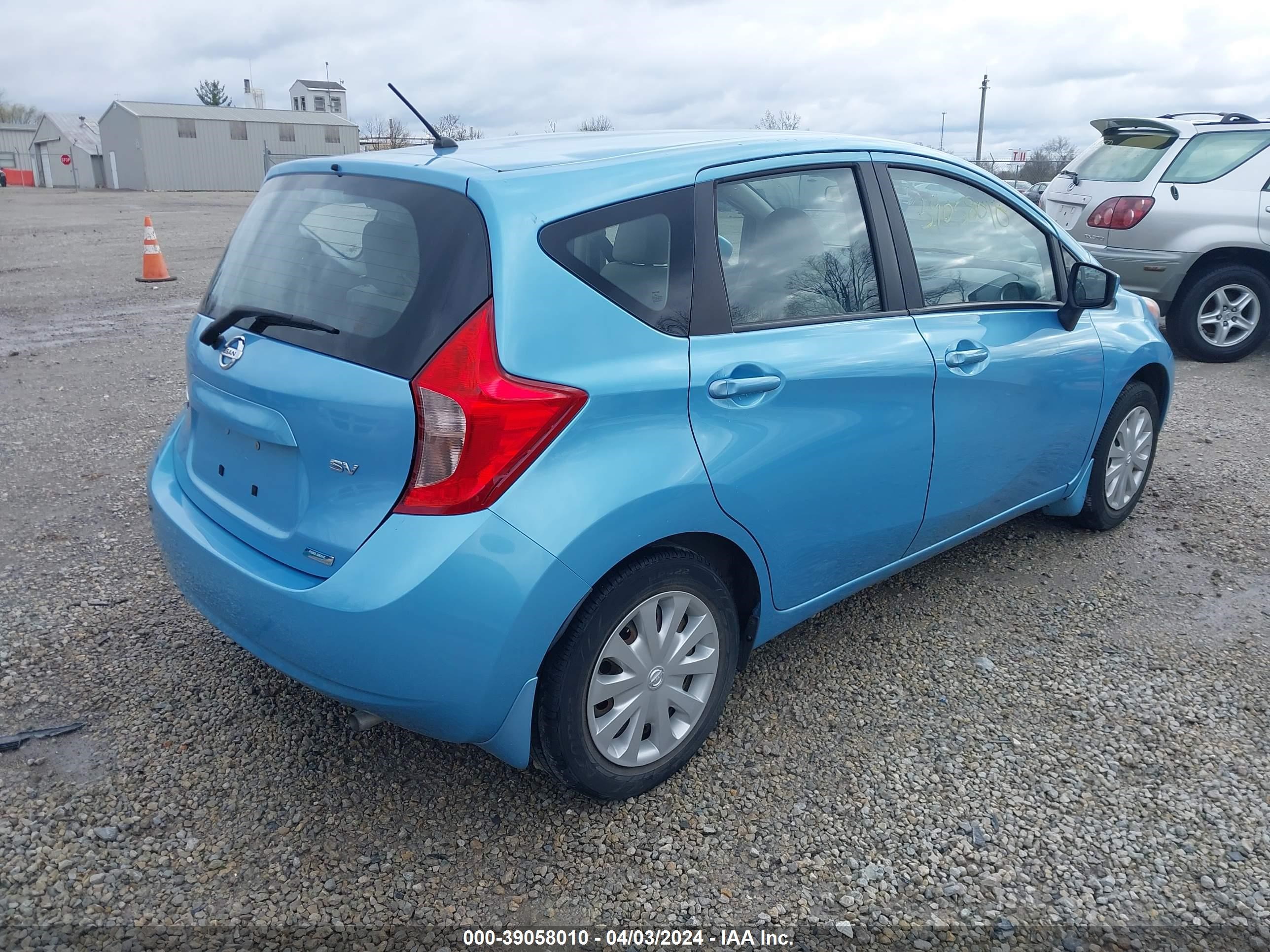 Photo 3 VIN: 3N1CE2CP8FL350333 - NISSAN VERSA 