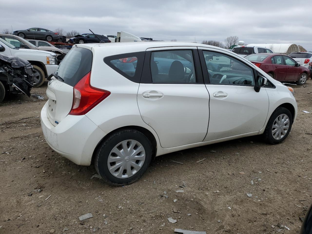 Photo 2 VIN: 3N1CE2CP8FL392520 - NISSAN VERSA 