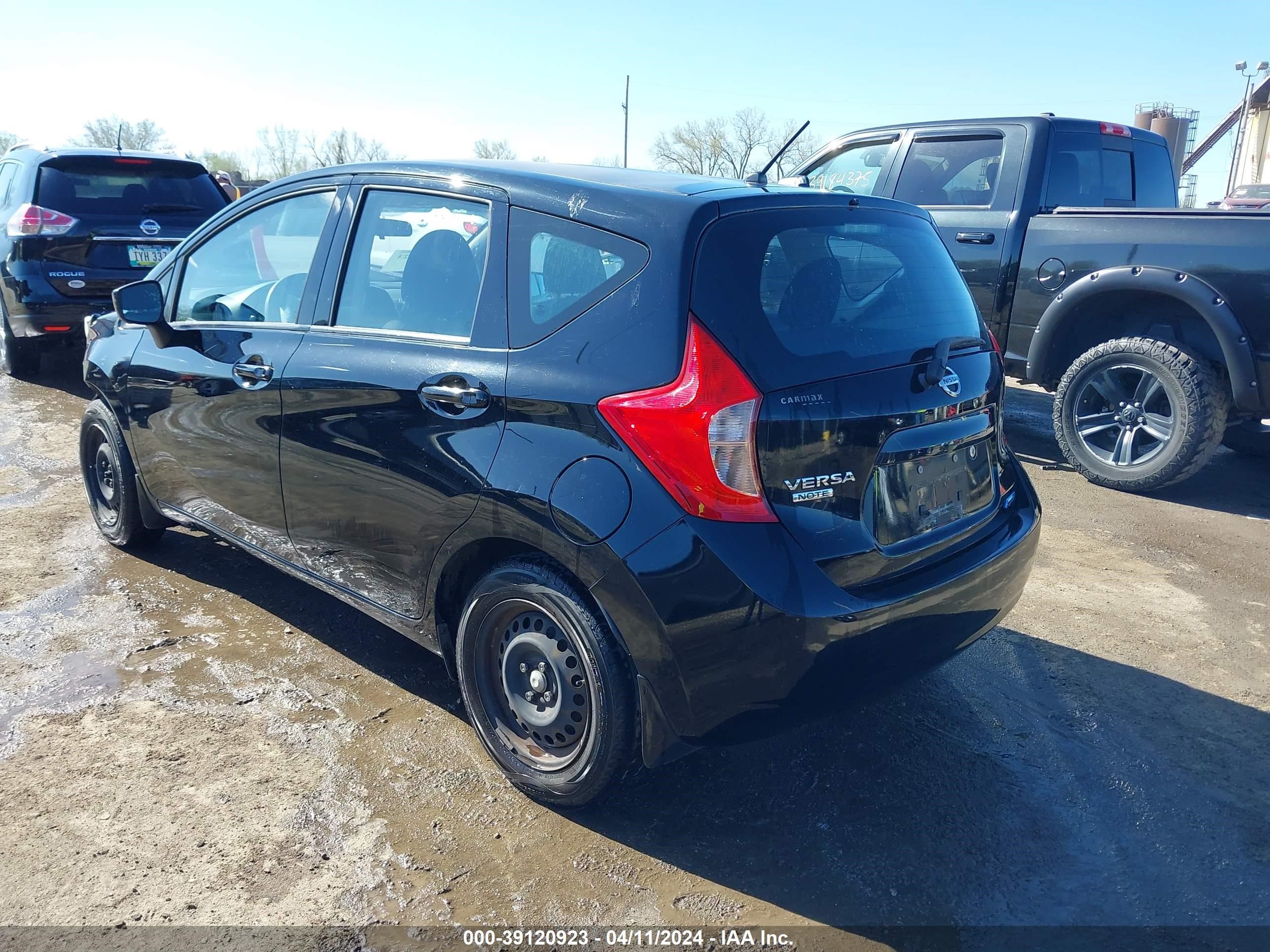 Photo 2 VIN: 3N1CE2CP8FL415567 - NISSAN VERSA 