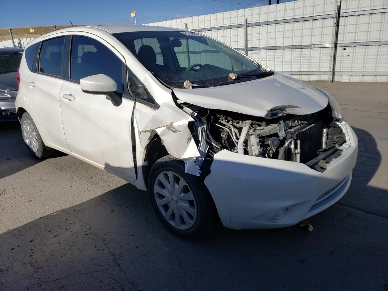 Photo 3 VIN: 3N1CE2CP8FL415844 - NISSAN VERSA 