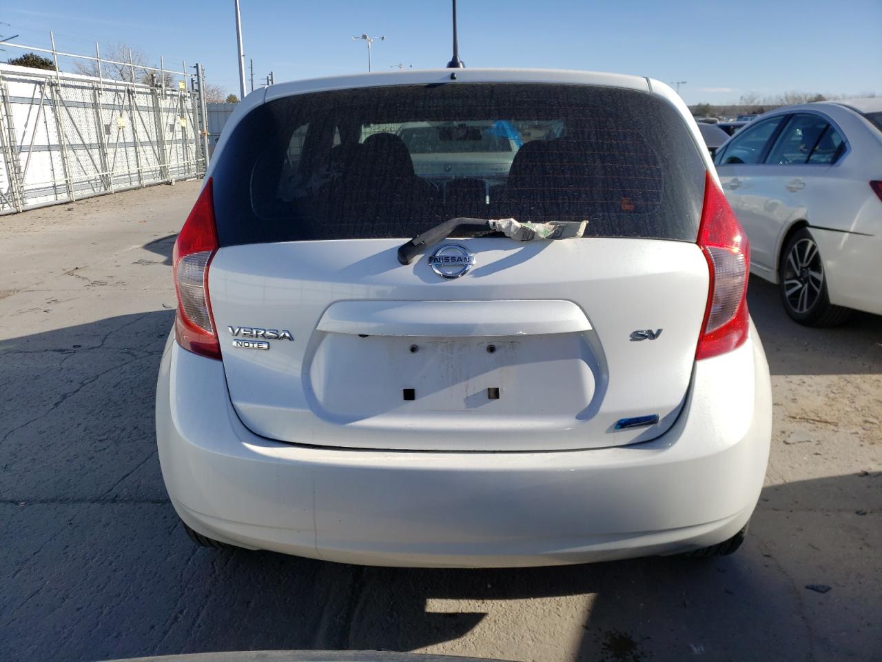 Photo 5 VIN: 3N1CE2CP8FL415844 - NISSAN VERSA 