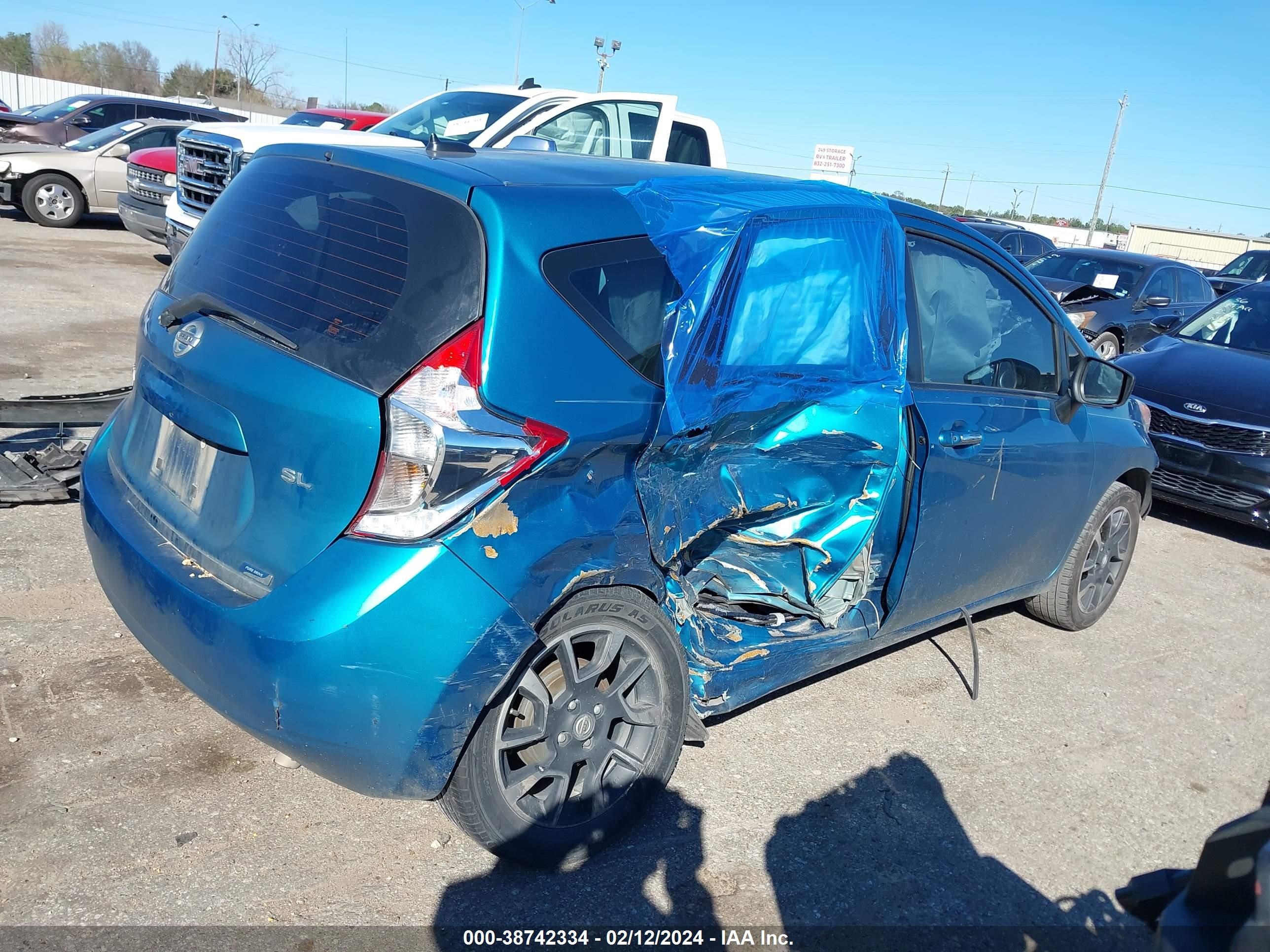 Photo 3 VIN: 3N1CE2CP8GL373130 - NISSAN VERSA 