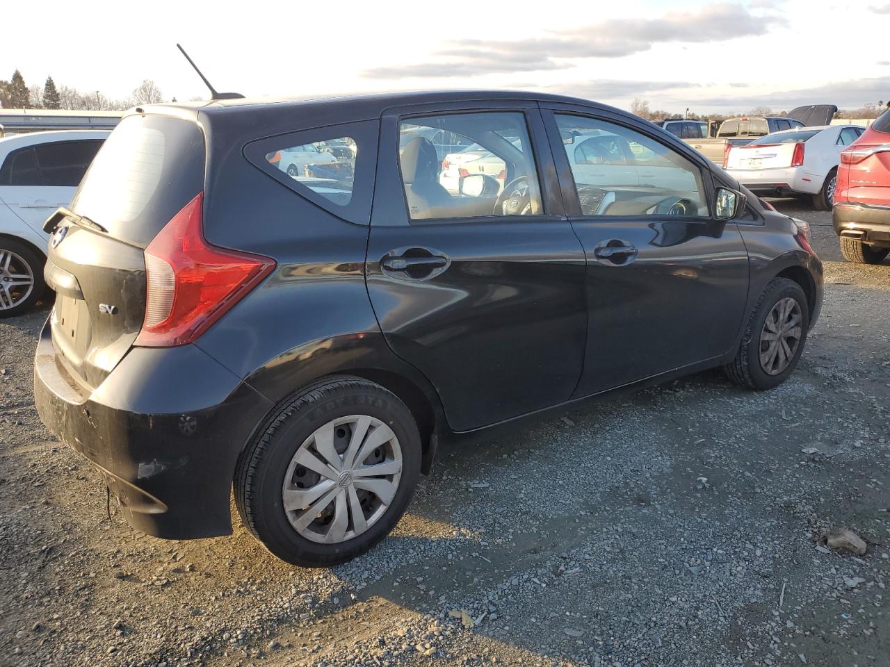 Photo 2 VIN: 3N1CE2CP8HL361786 - NISSAN VERSA 