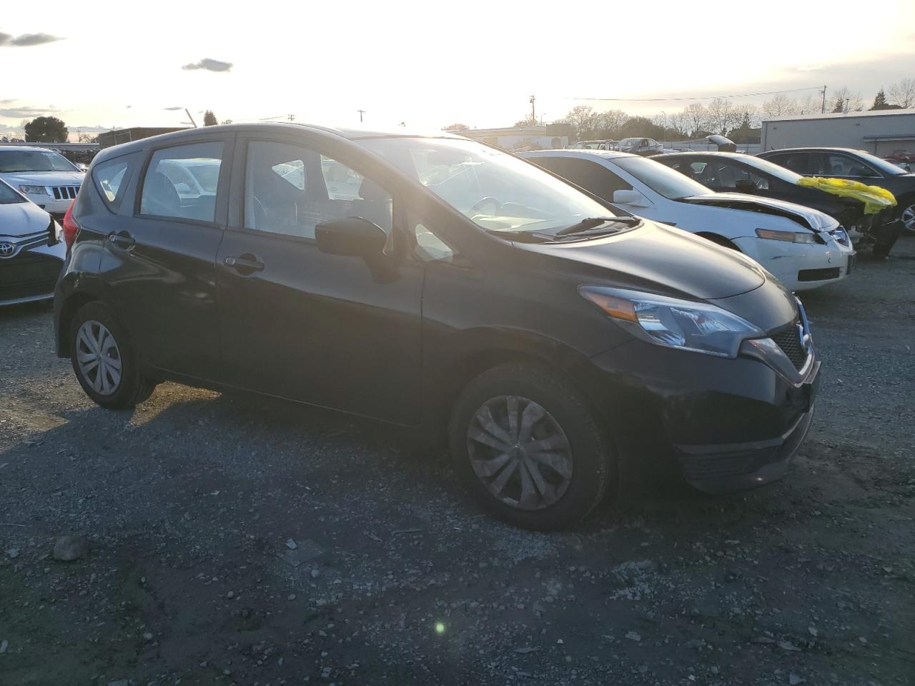 Photo 3 VIN: 3N1CE2CP8HL361786 - NISSAN VERSA 