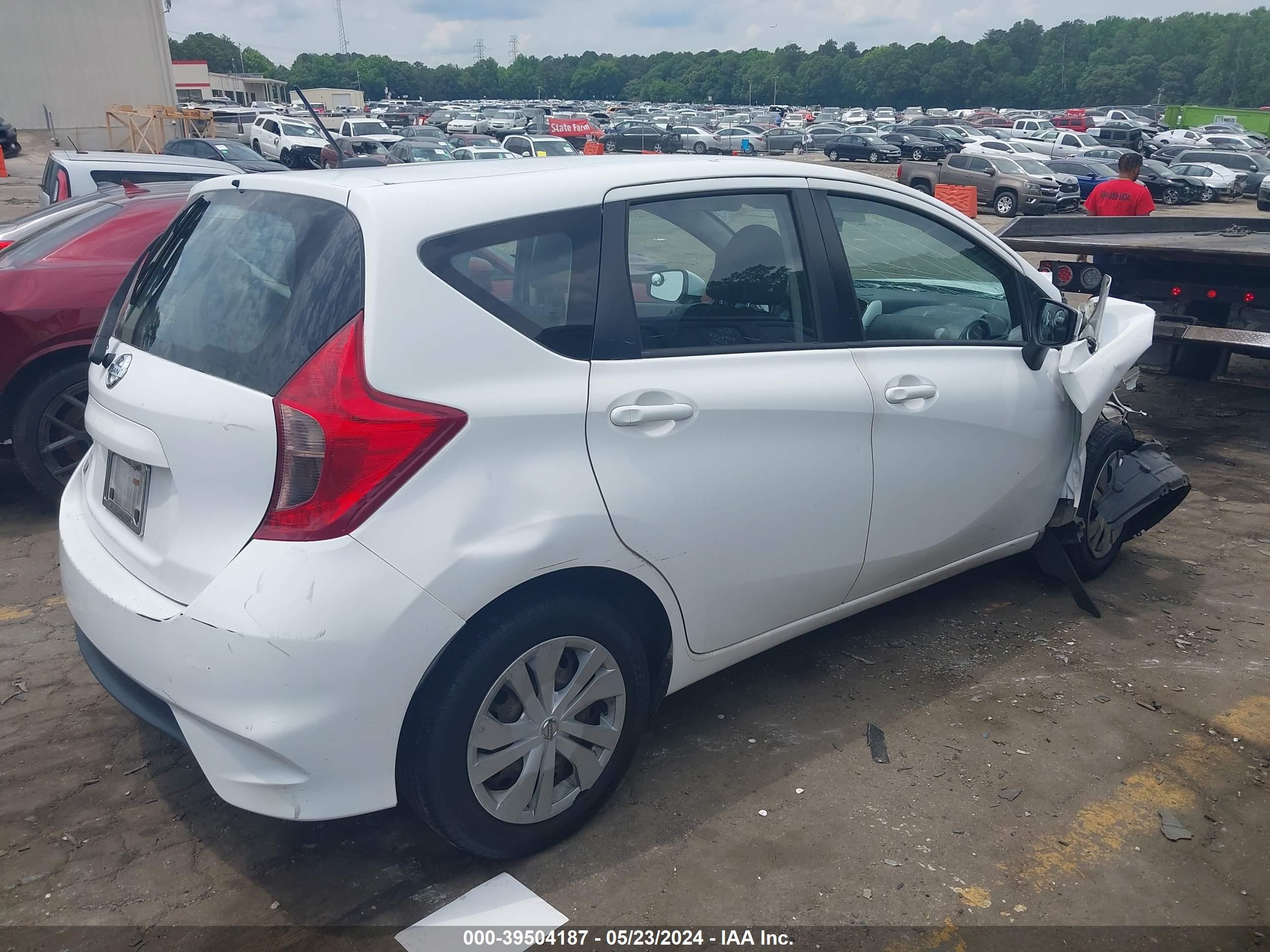 Photo 3 VIN: 3N1CE2CP8HL373159 - NISSAN VERSA 