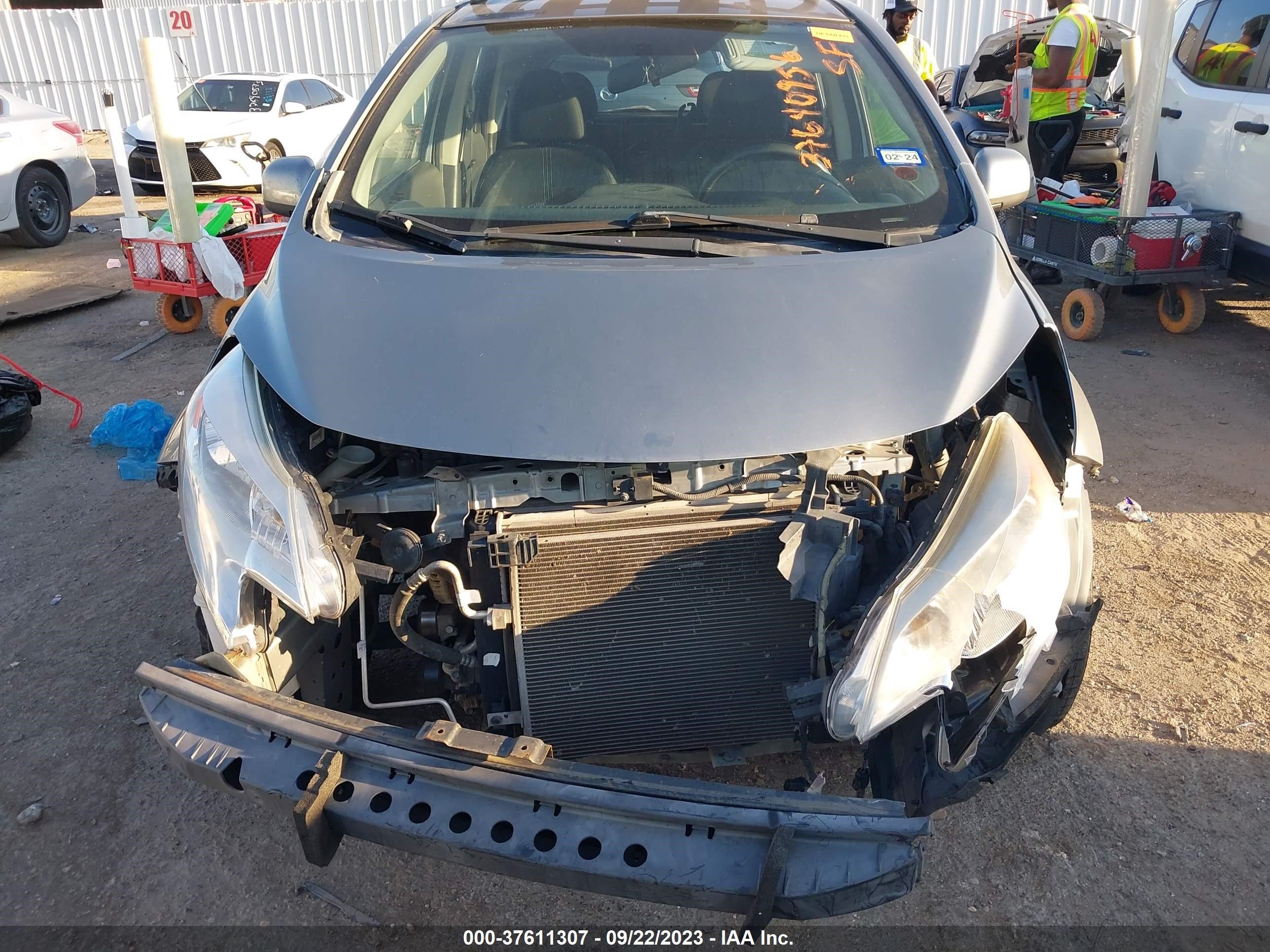 Photo 5 VIN: 3N1CE2CP9EL377507 - NISSAN VERSA 